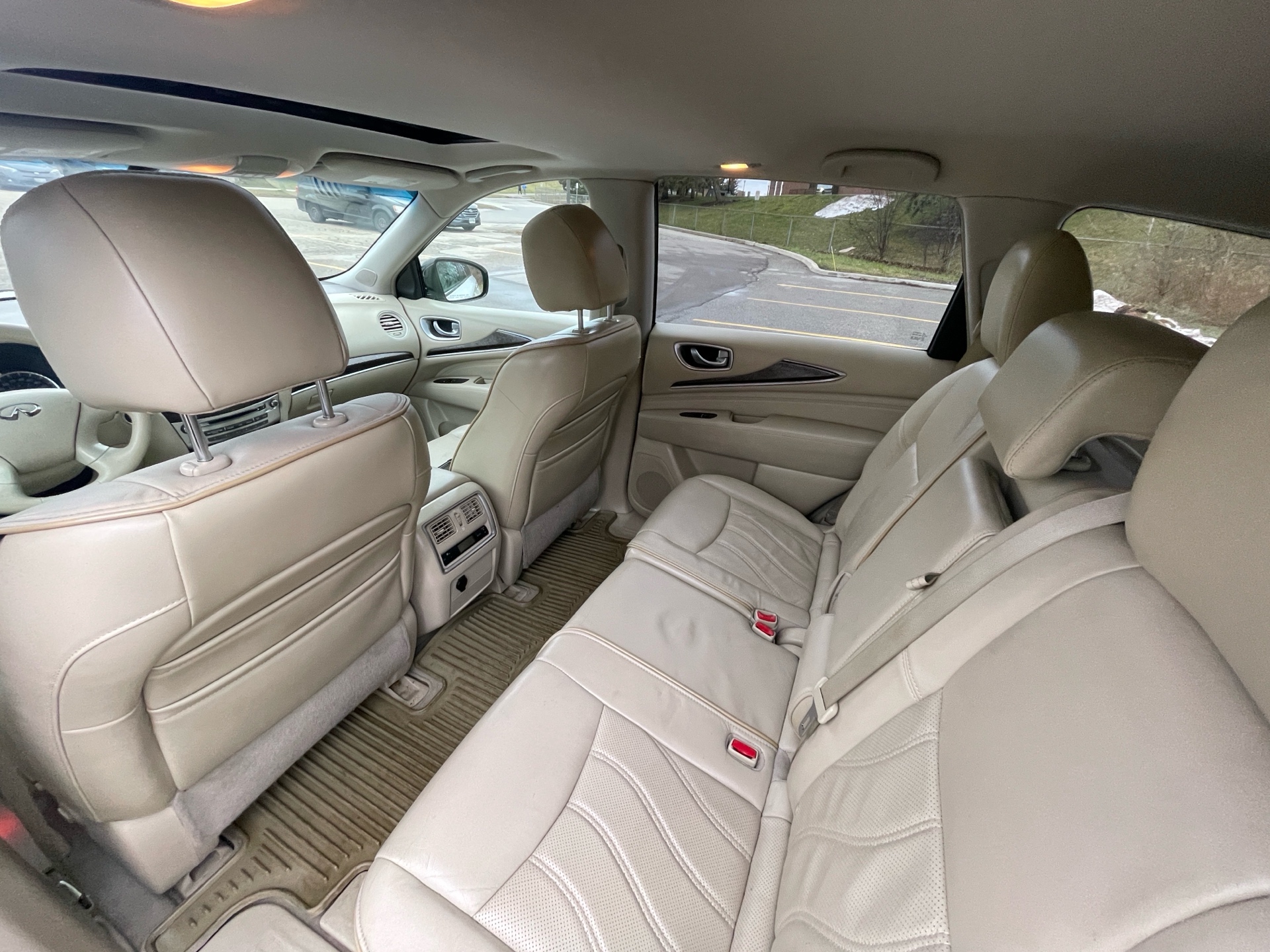 /canadacars/2013-INFINITI-JX35-7598126181475231.jpg