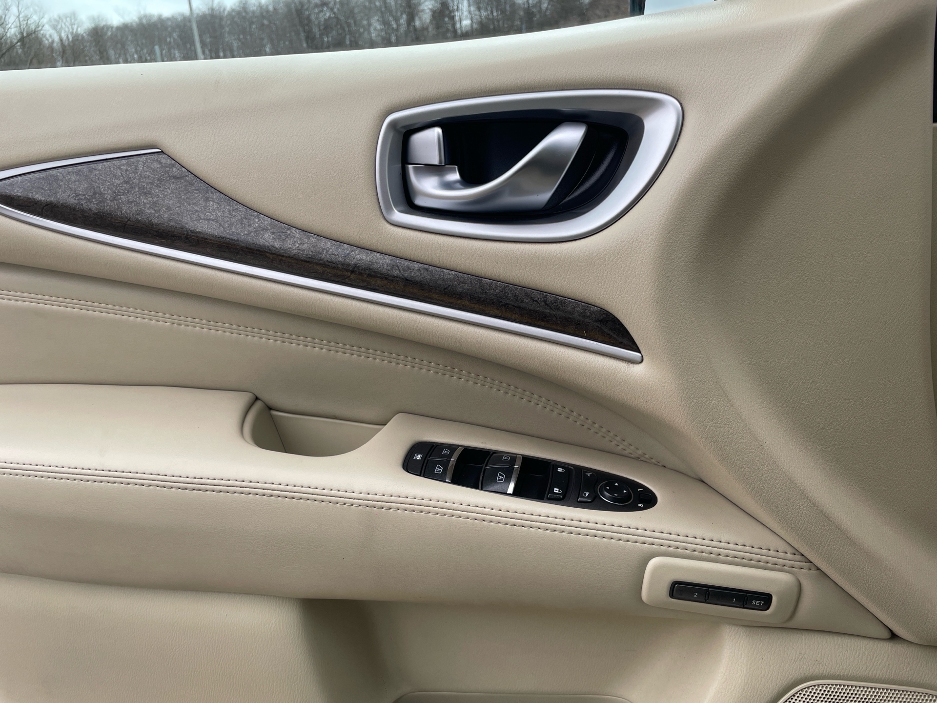 /canadacars/2013-INFINITI-JX35-9230009480027577.jpg