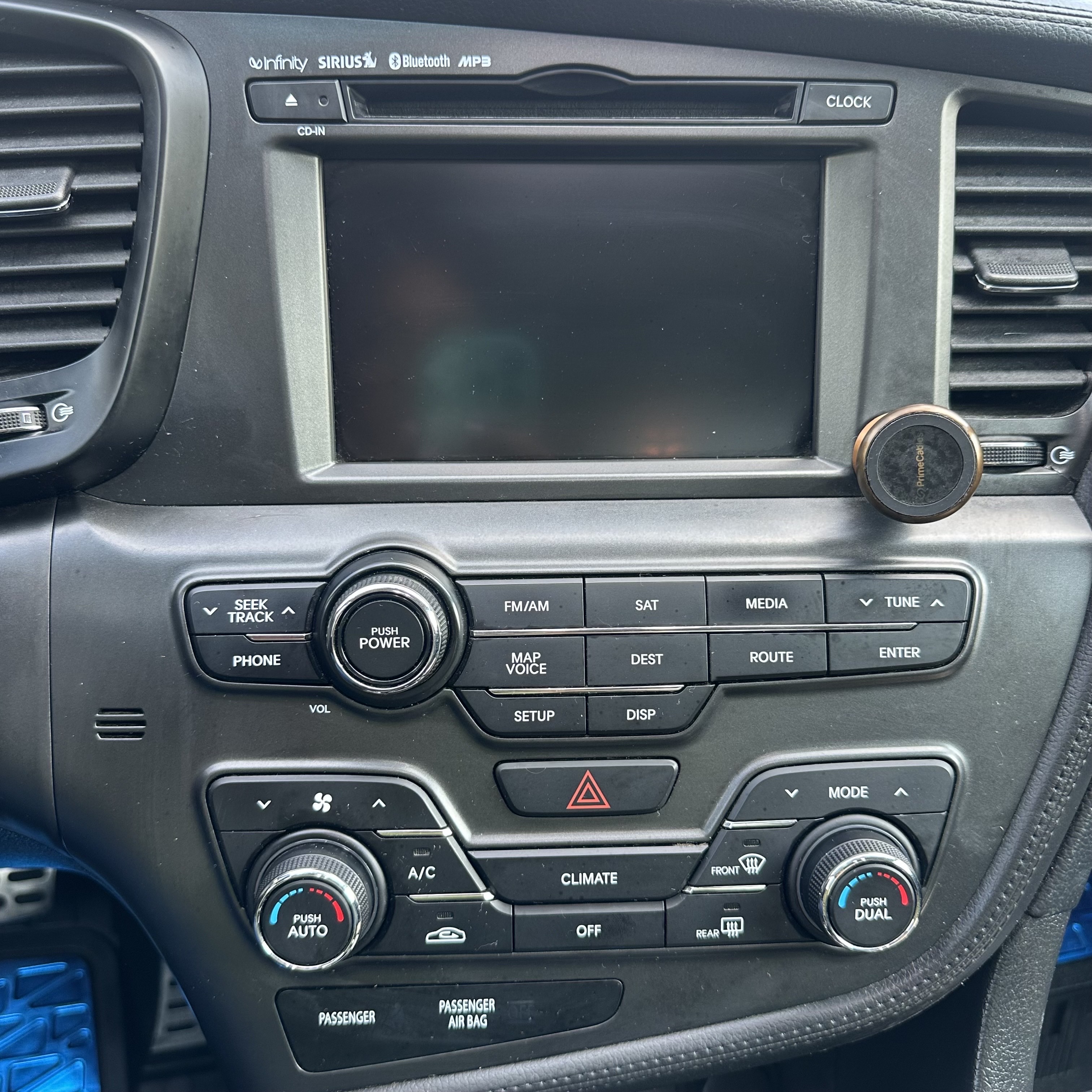 /canadacars/2013-Kia-Optima-8053427812096581.jpg