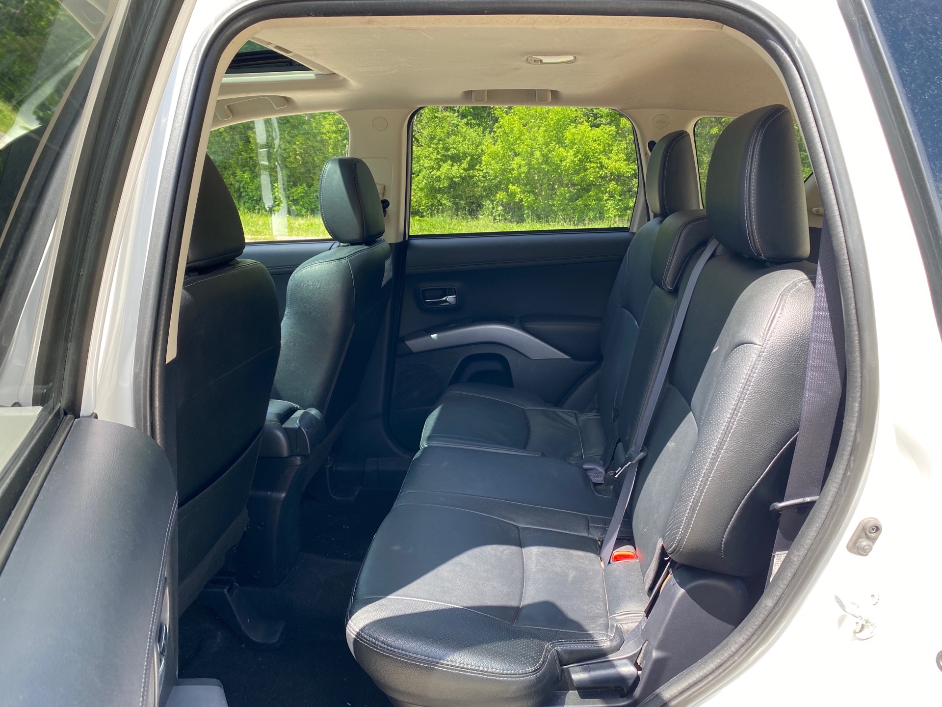 /canadacars/2013-Mitsubishi-Outlander-11737799875619581.jpg