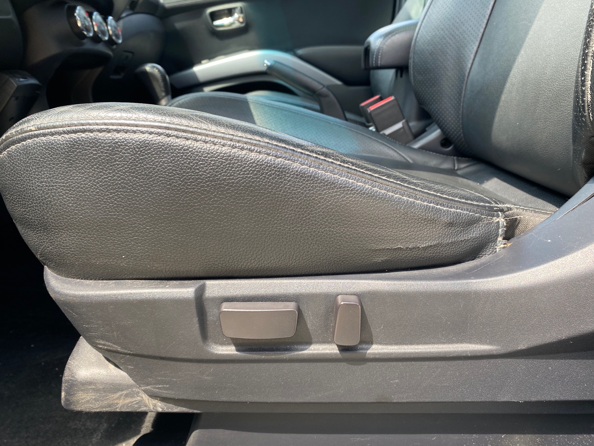 /canadacars/2013-Mitsubishi-Outlander-295455443916554.jpg