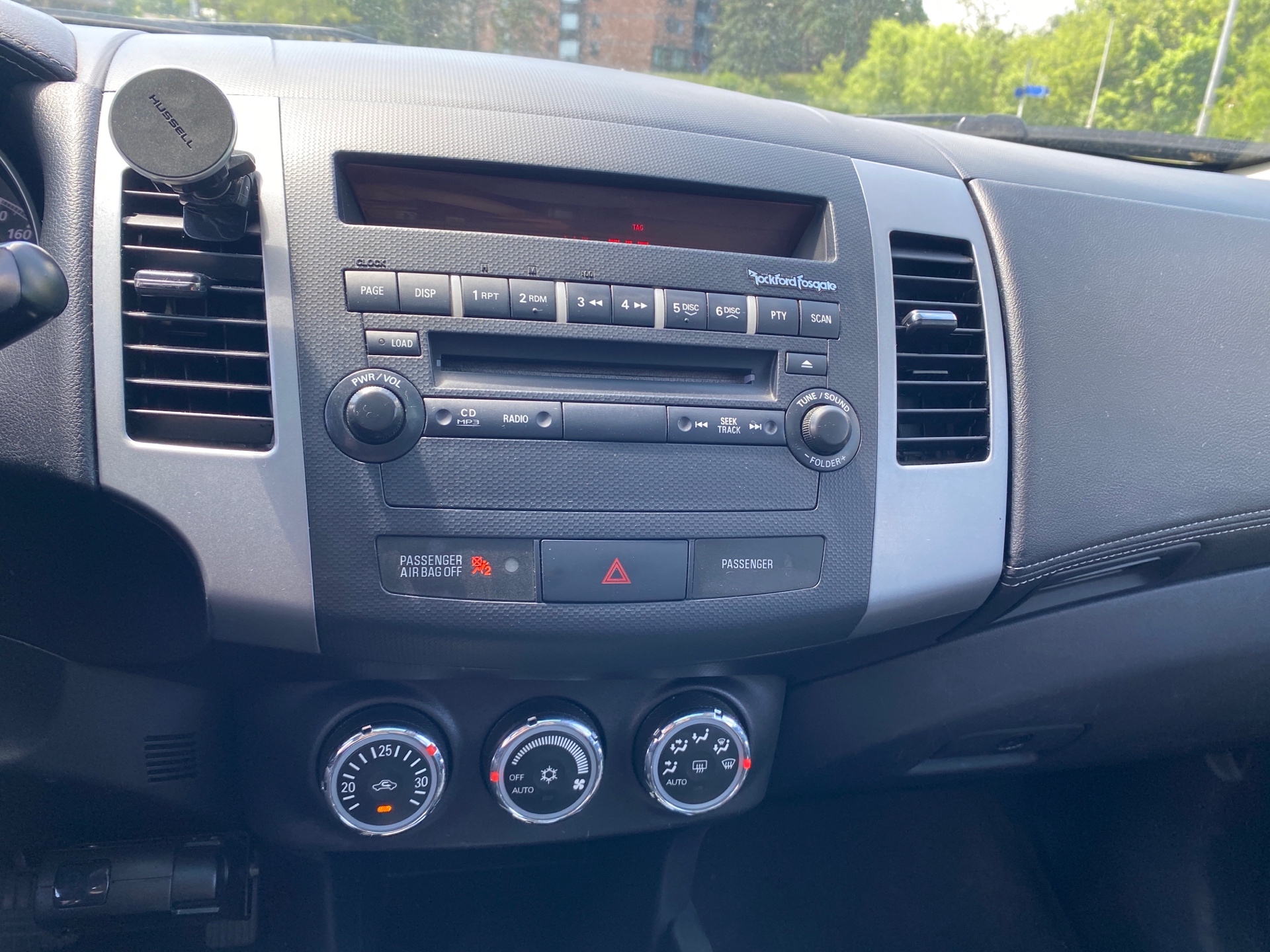 /canadacars/2013-Mitsubishi-Outlander-7260619605341825.jpg