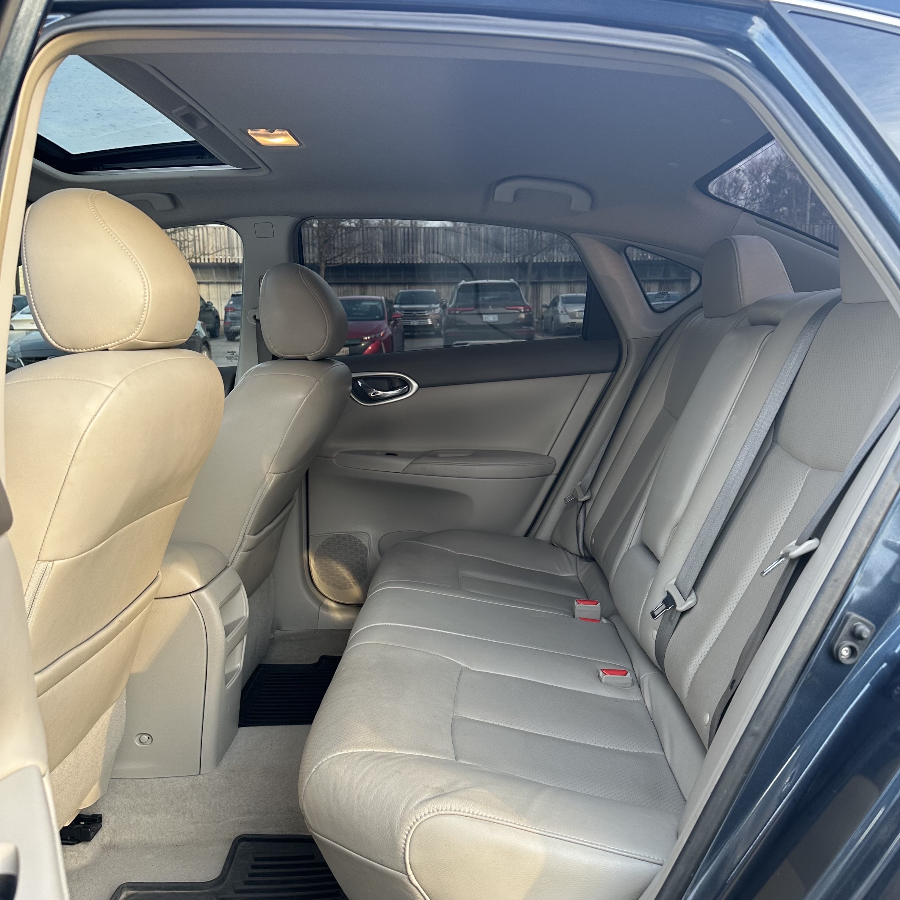 /canadacars/2013-Nissan-Sentra-8710246234361108.jpg
