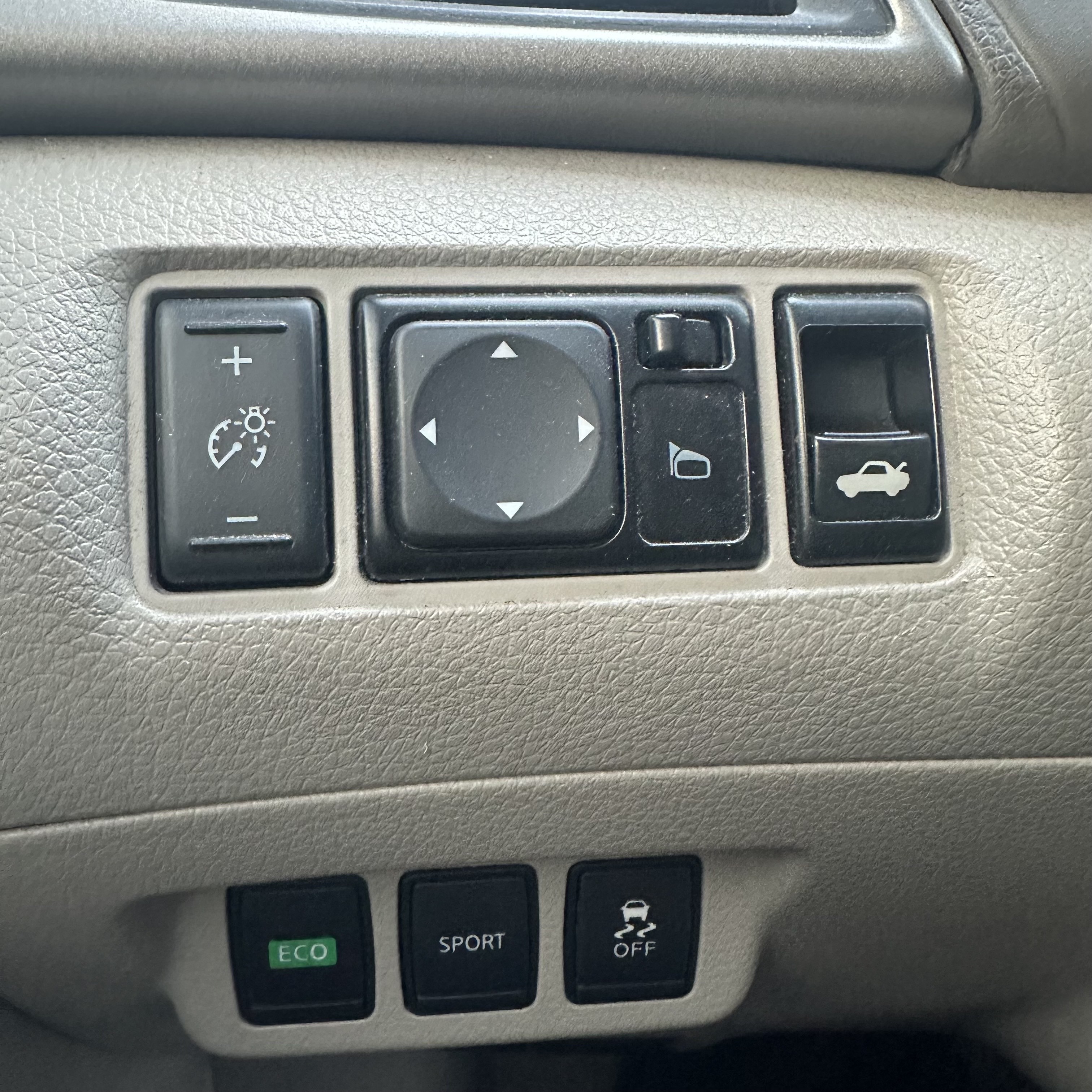 /canadacars/2013-Nissan-Sentra-9159042185585937.jpg