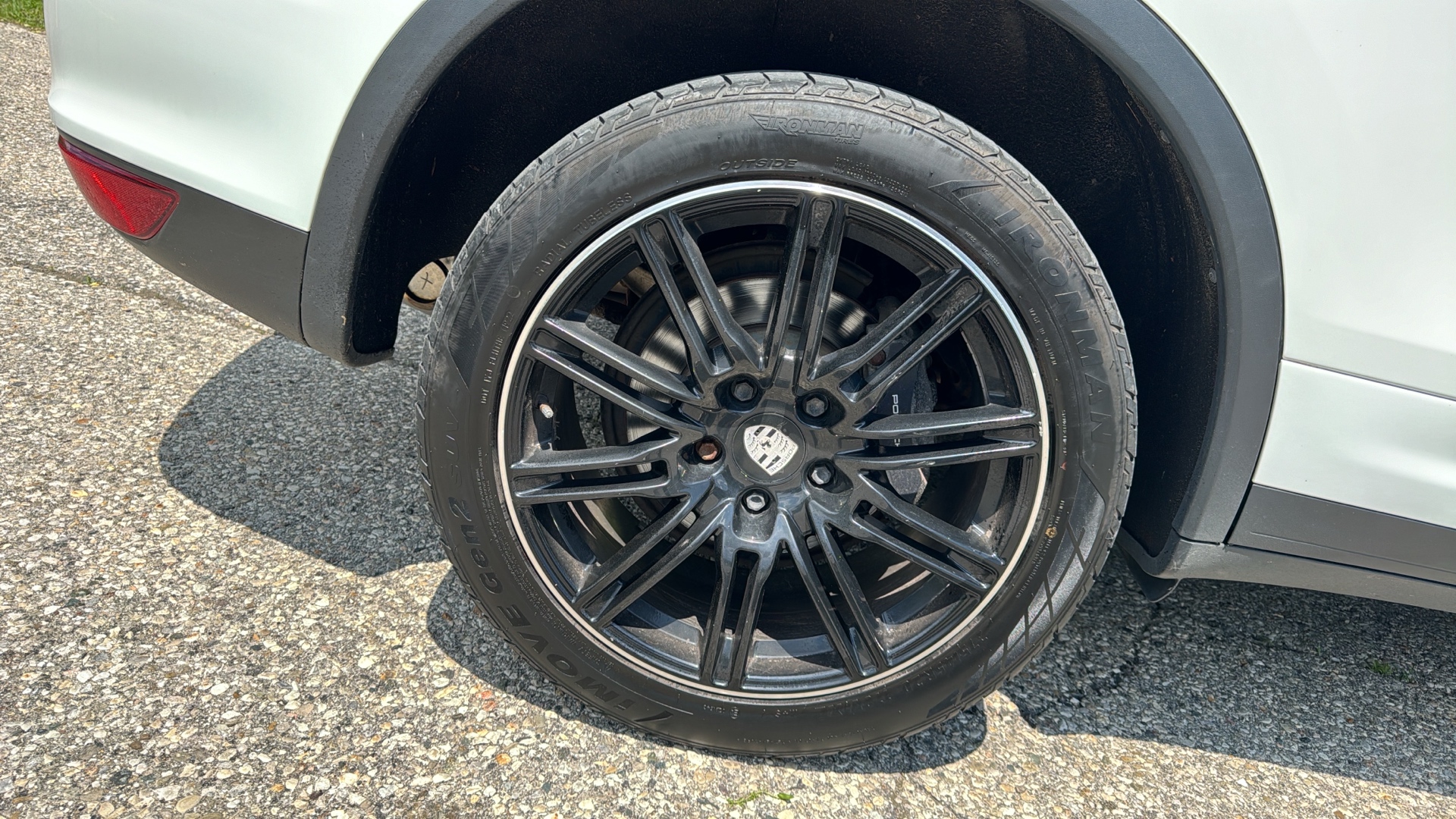 /canadacars/2013-Porsche-Cayenne-7911470800334952.jpg