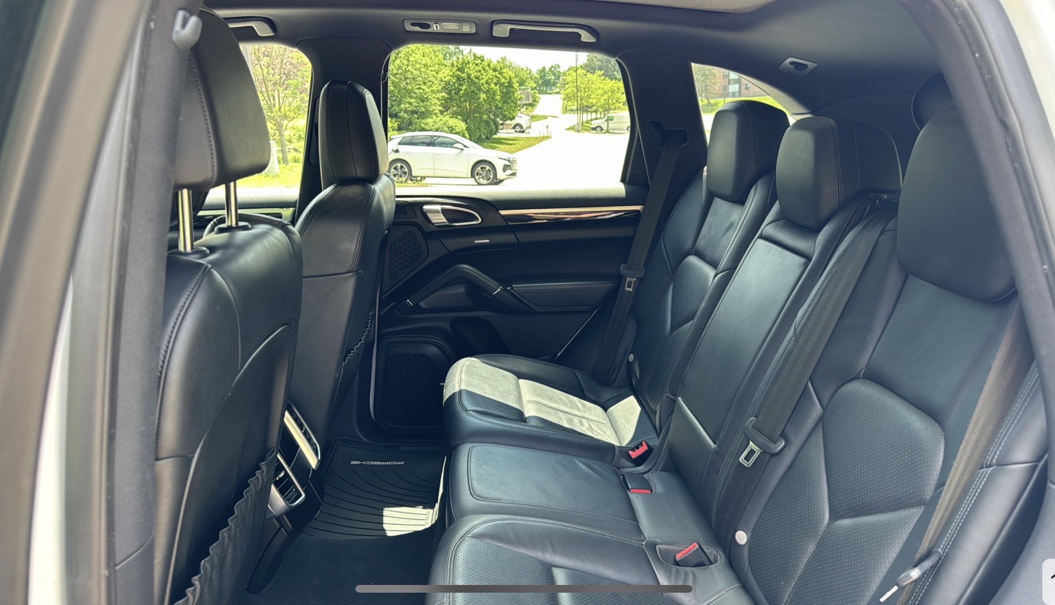 /canadacars/2013-Porsche-Cayenne-882458788768943.jpg