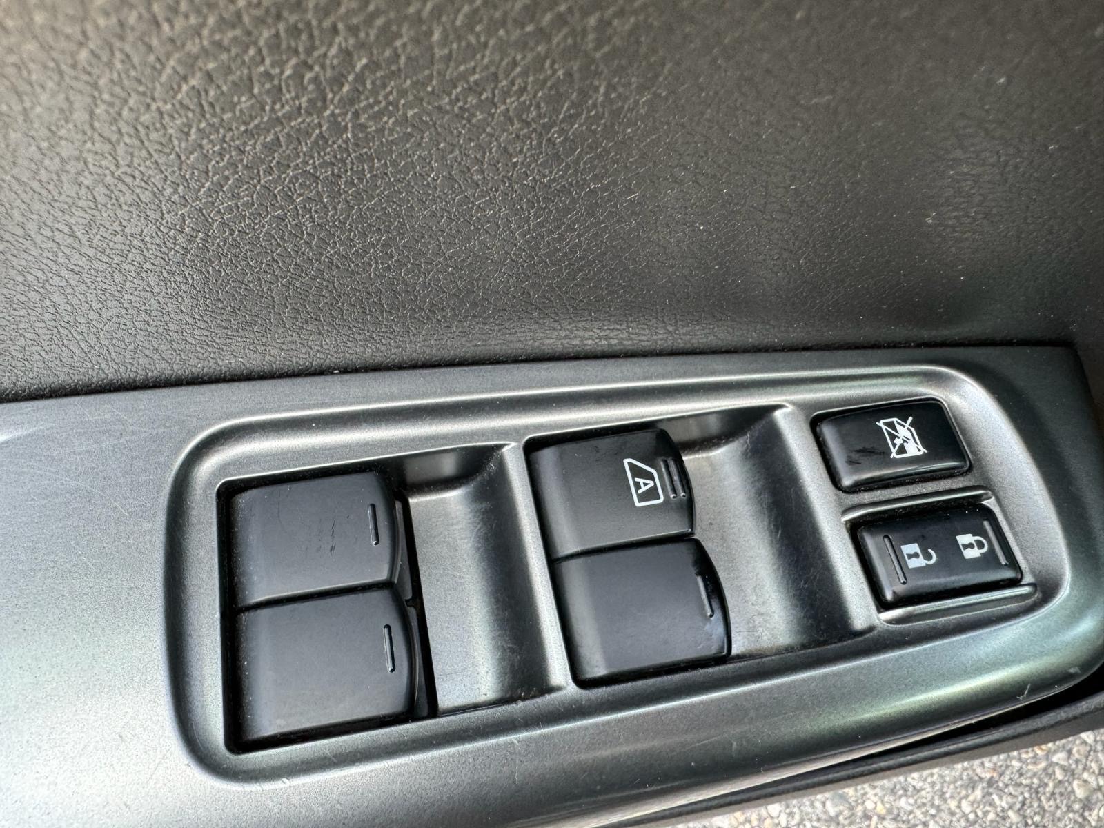/canadacars/2013-Subaru-WRX-34258751899330053.jpg