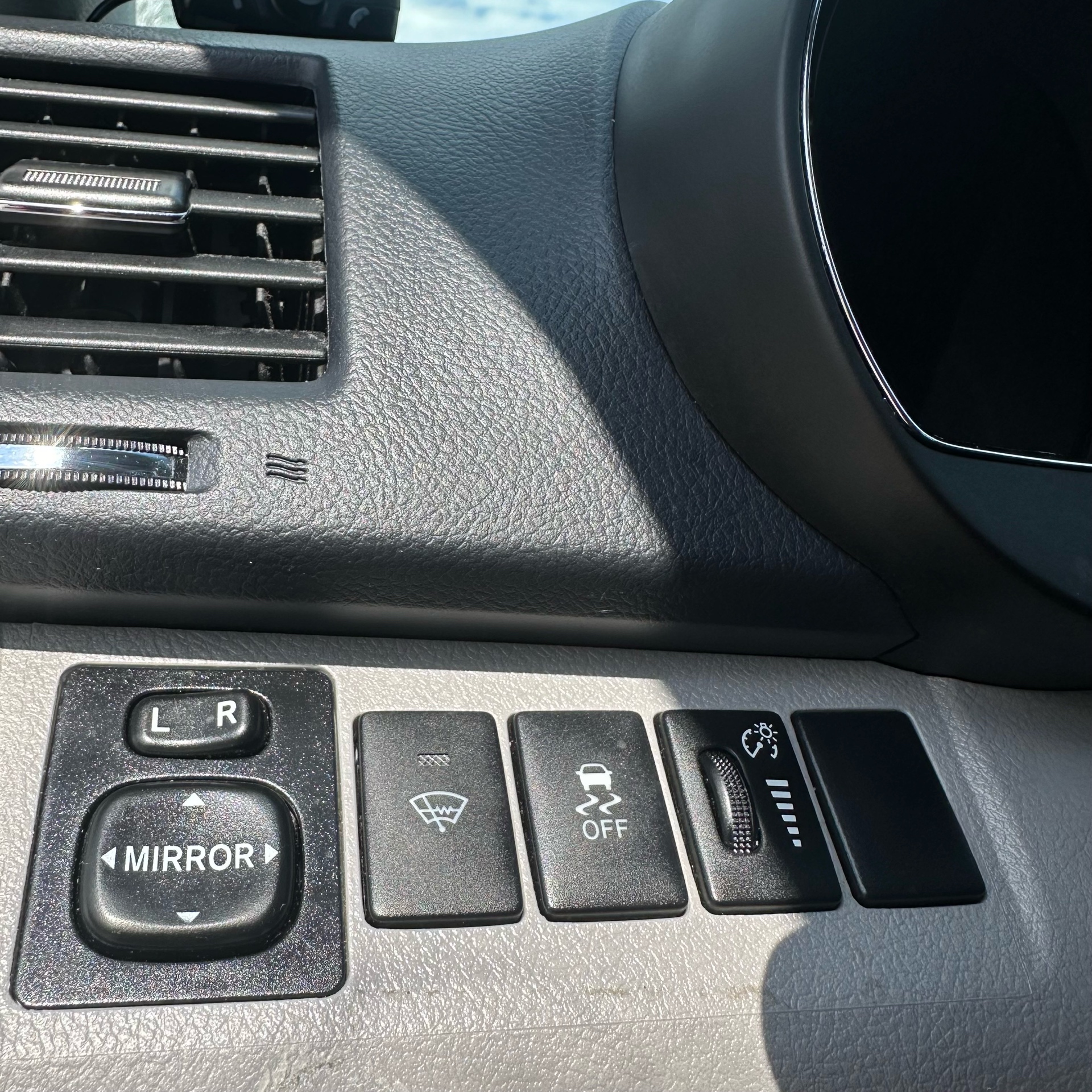 /canadacars/2013-Toyota-Highlander-29456928540204186.jpg