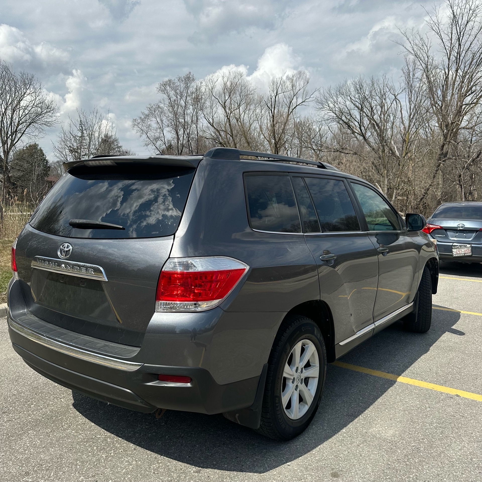 /canadacars/2013-Toyota-Highlander-3313599716418396.jpg