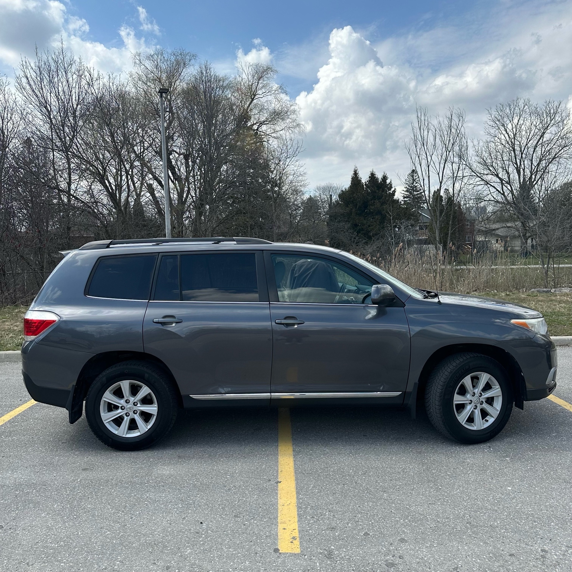 /canadacars/2013-Toyota-Highlander-6188773694008805.jpg