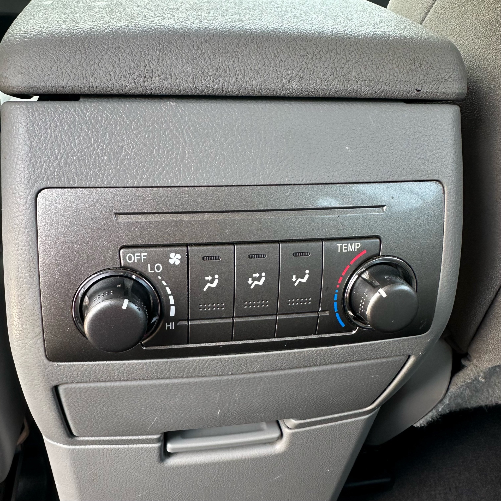 /canadacars/2013-Toyota-Highlander-9266669332992363.jpg