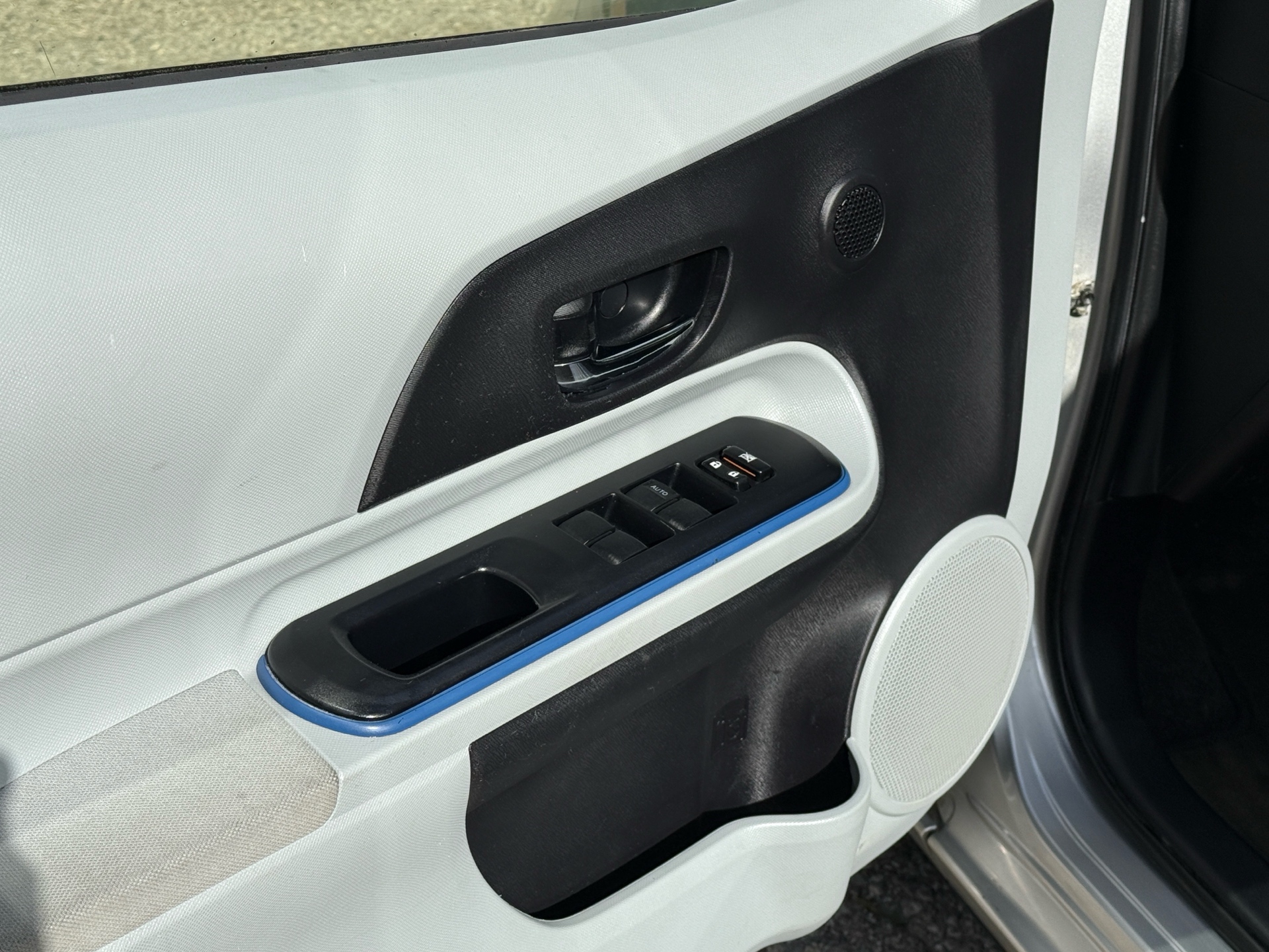 /canadacars/2013-Toyota-Priusc-22808720738860822.jpg