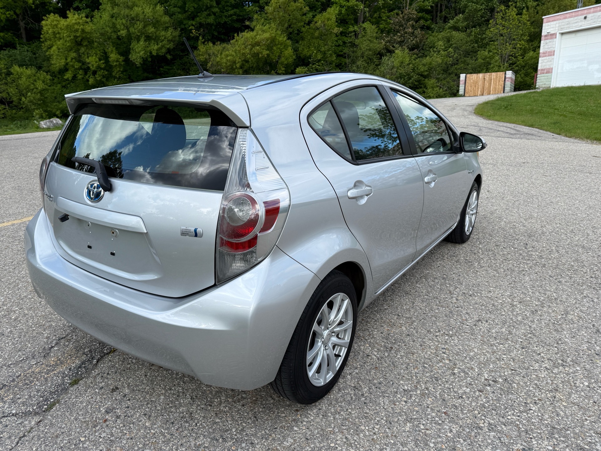 /canadacars/2013-Toyota-Priusc-4590728043143282.jpg