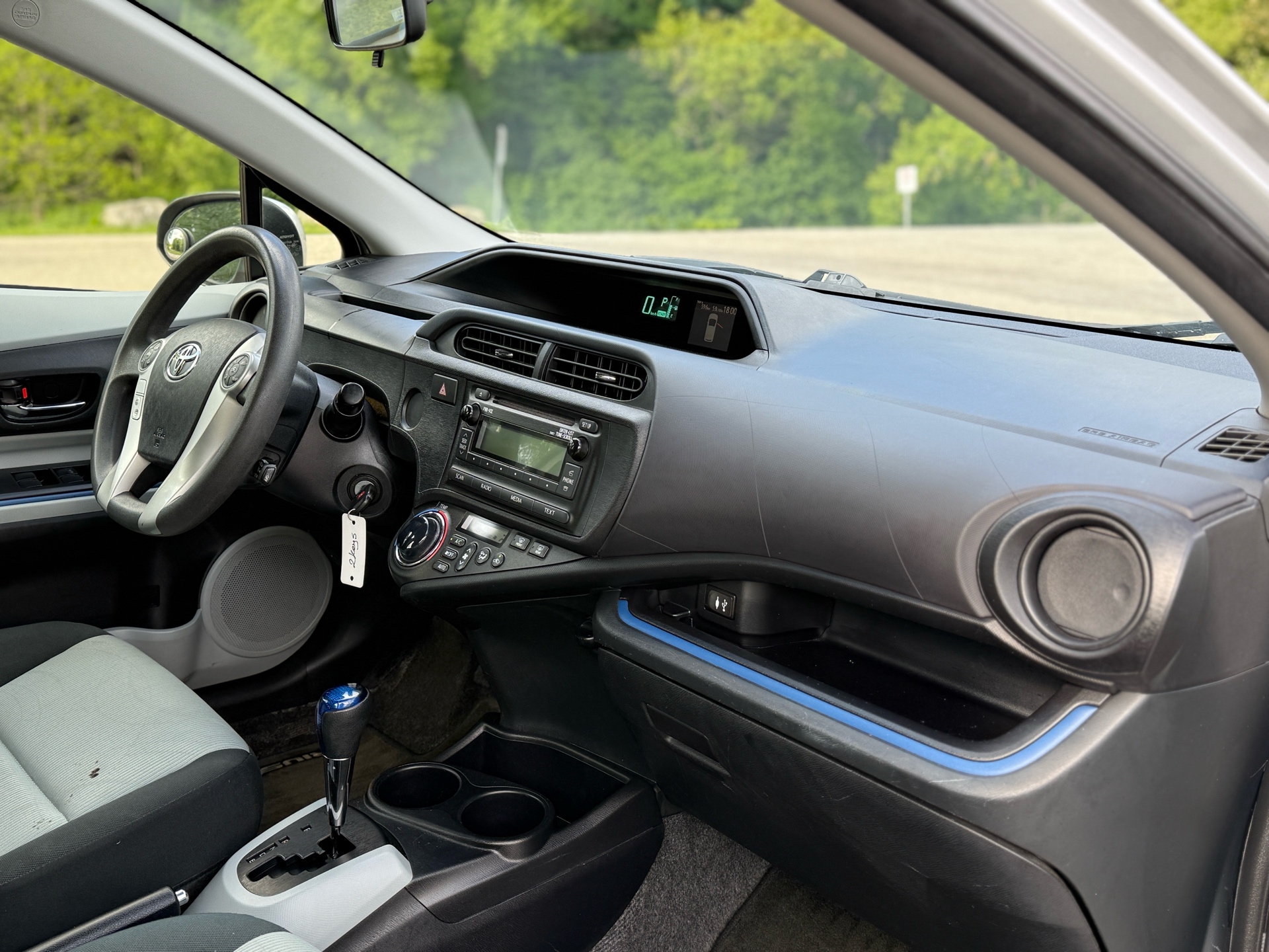 /canadacars/2013-Toyota-Priusc-4761685069650712.jpg