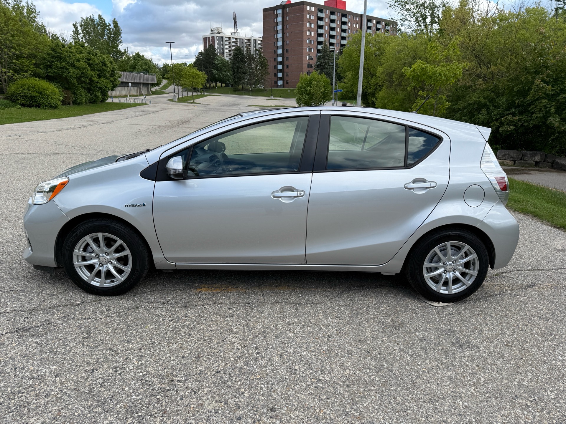 /canadacars/2013-Toyota-Priusc-627585285928157.jpg