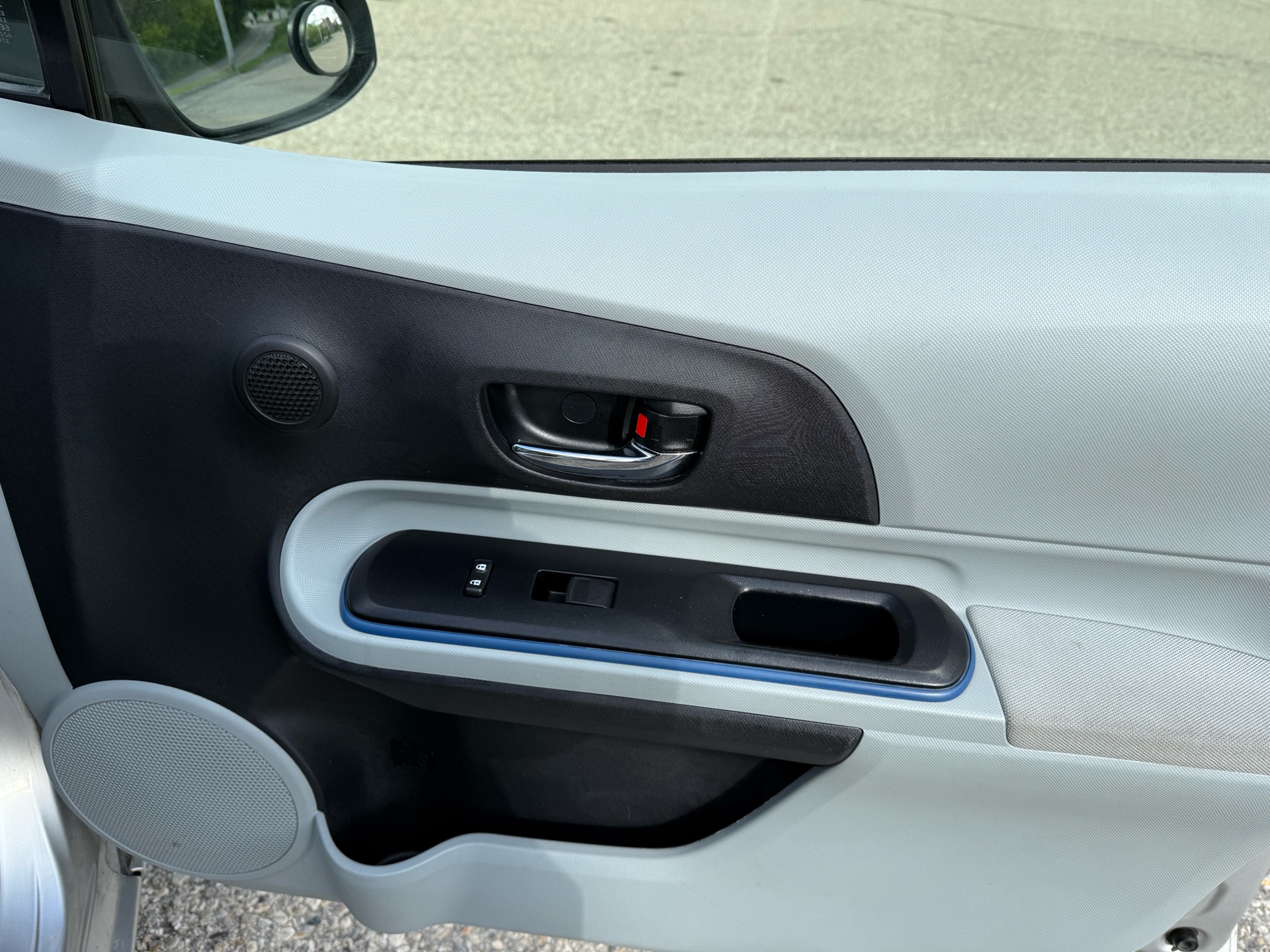 /canadacars/2013-Toyota-Priusc-8993120658145952.jpg