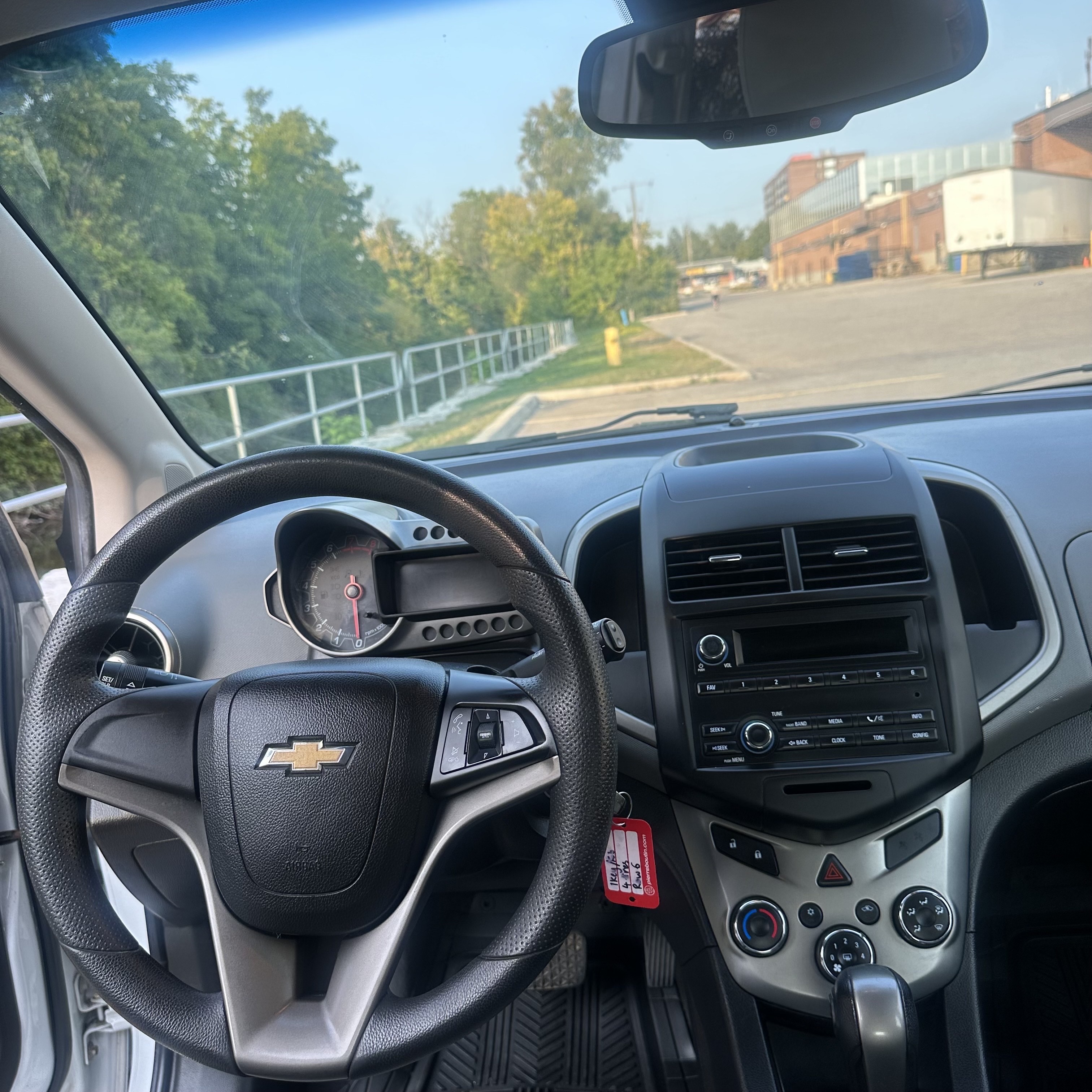 /canadacars/2014-Chevrolet-Sonic-31561671300986127.jpg