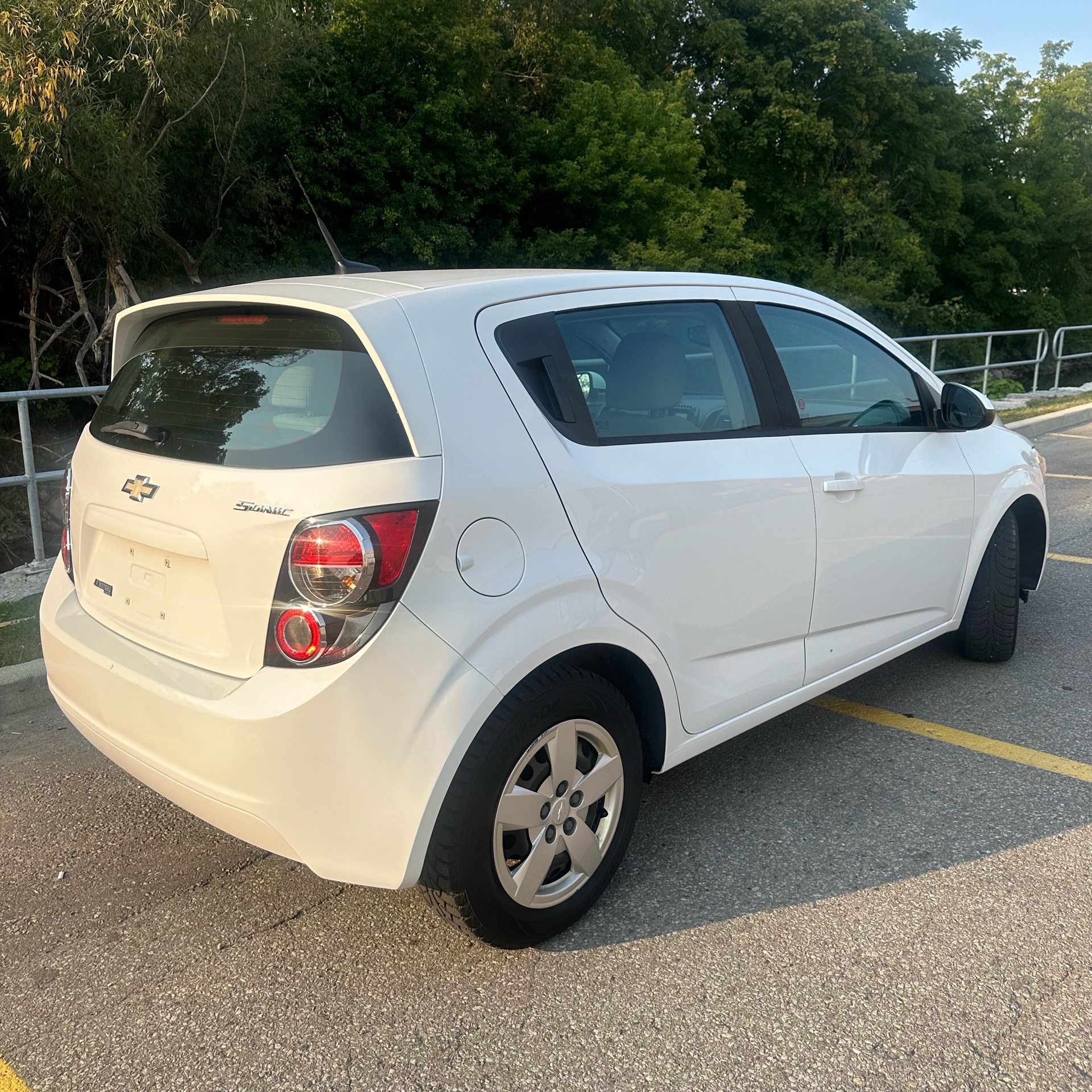 /canadacars/2014-Chevrolet-Sonic-8311819952536035.jpg