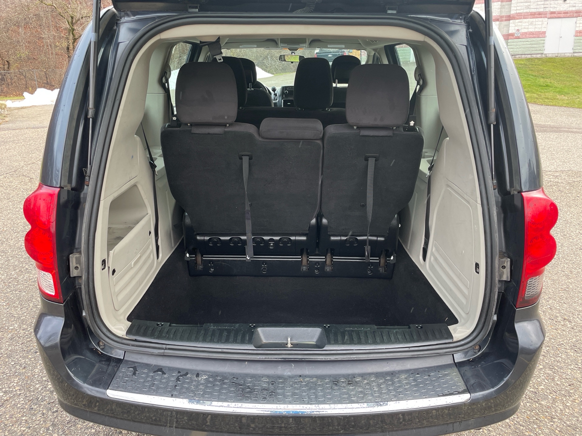 /canadacars/2014-Dodge-GrandCaravan-025330195191485494.jpg