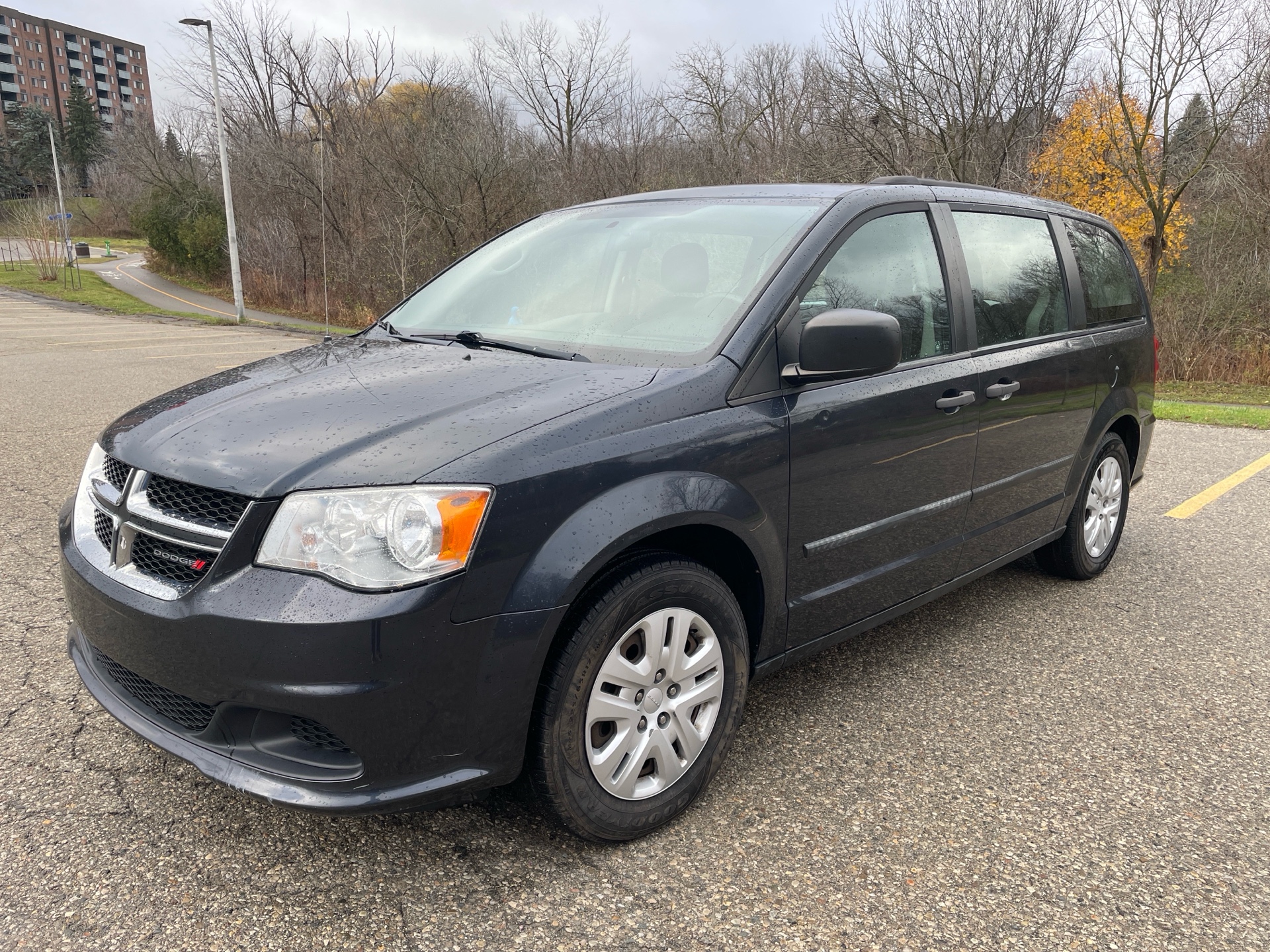 /canadacars/2014-Dodge-GrandCaravan-11074176020455573.jpg