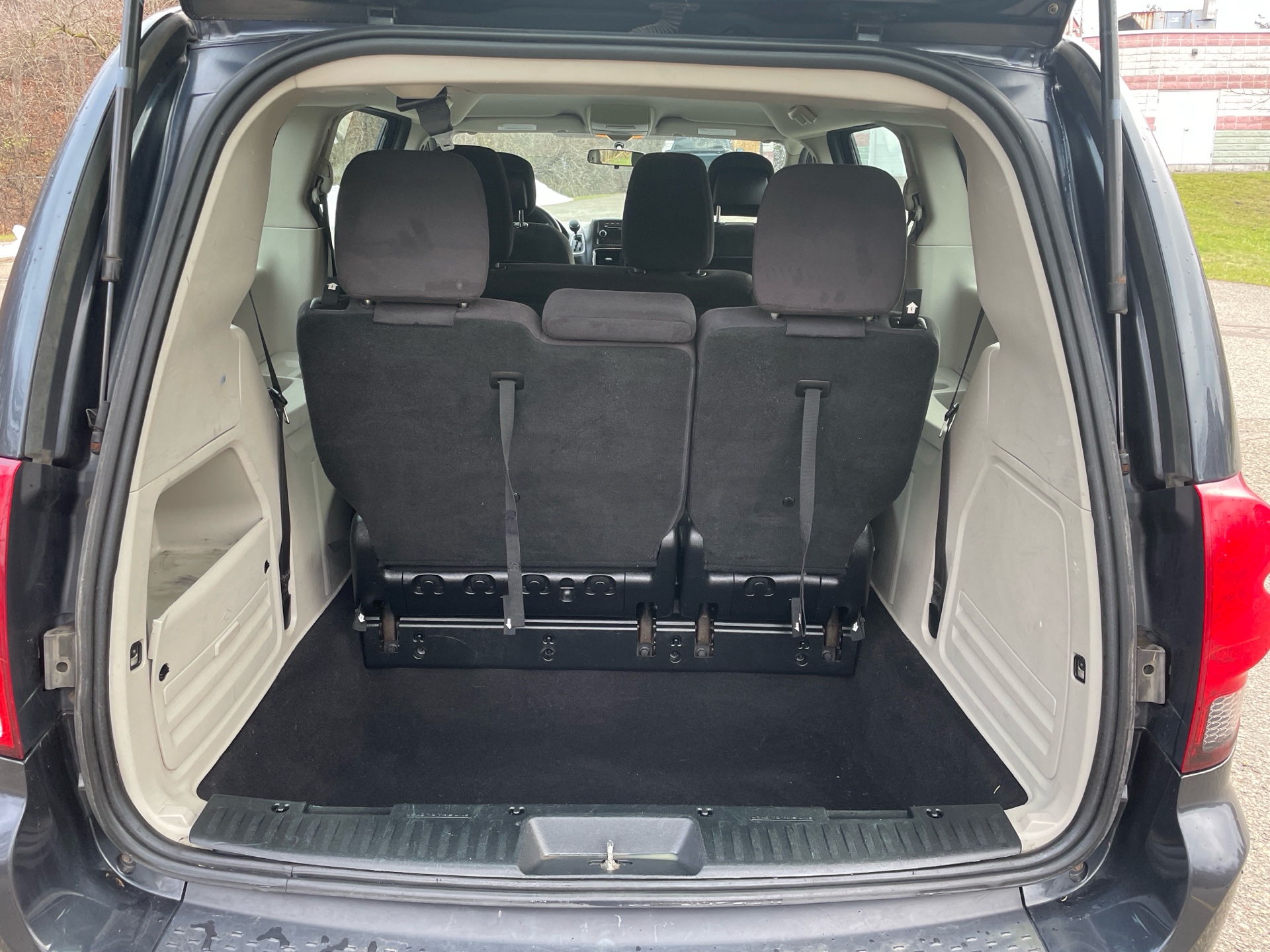 /canadacars/2014-Dodge-GrandCaravan-8561744919587595.jpg