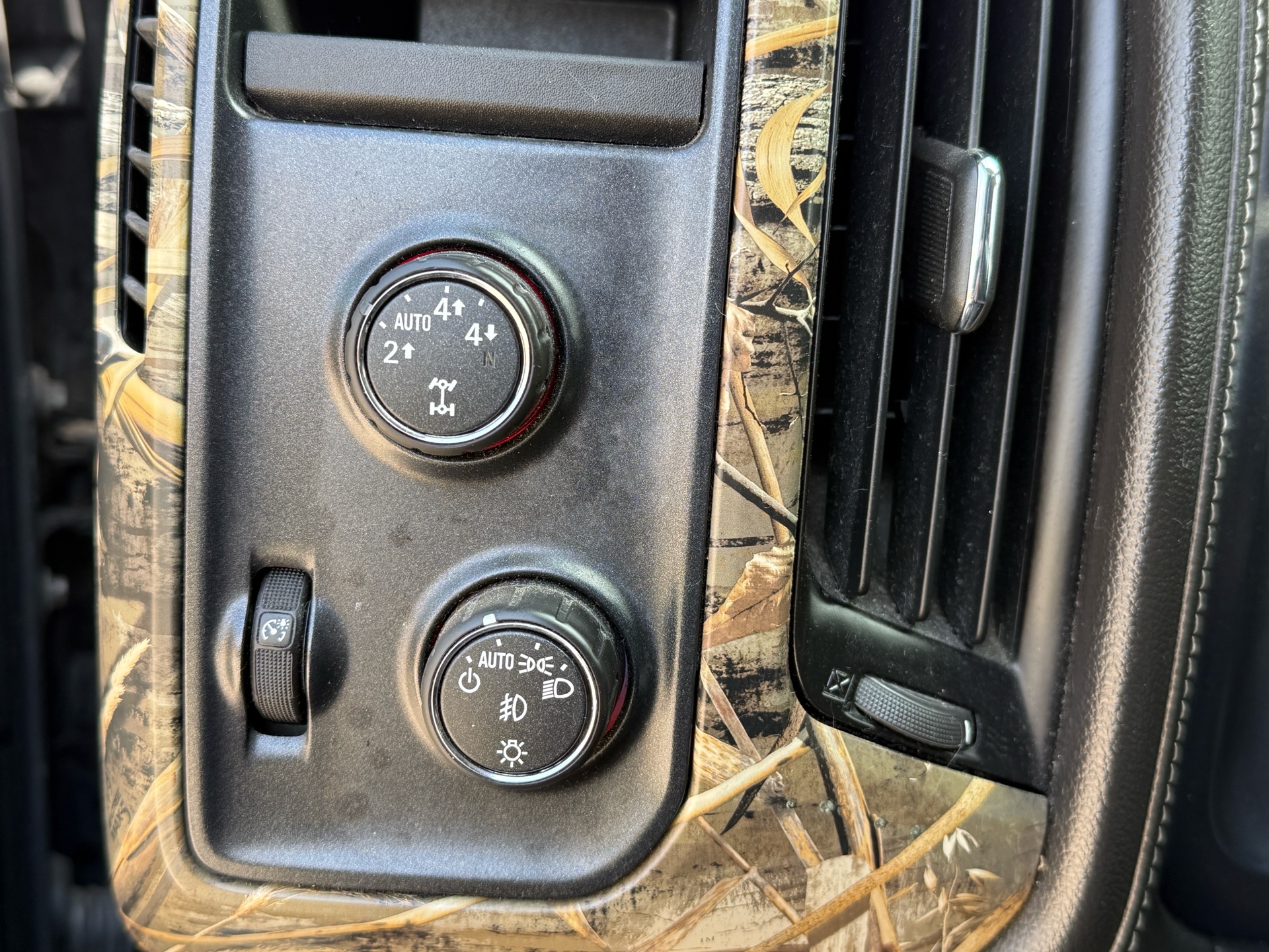 /canadacars/2014-GMC-Sierra1500-30784985294807576.jpg