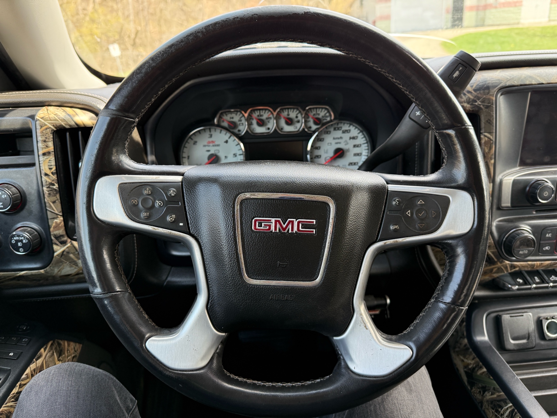 /canadacars/2014-GMC-Sierra1500-43403611939051845.jpg