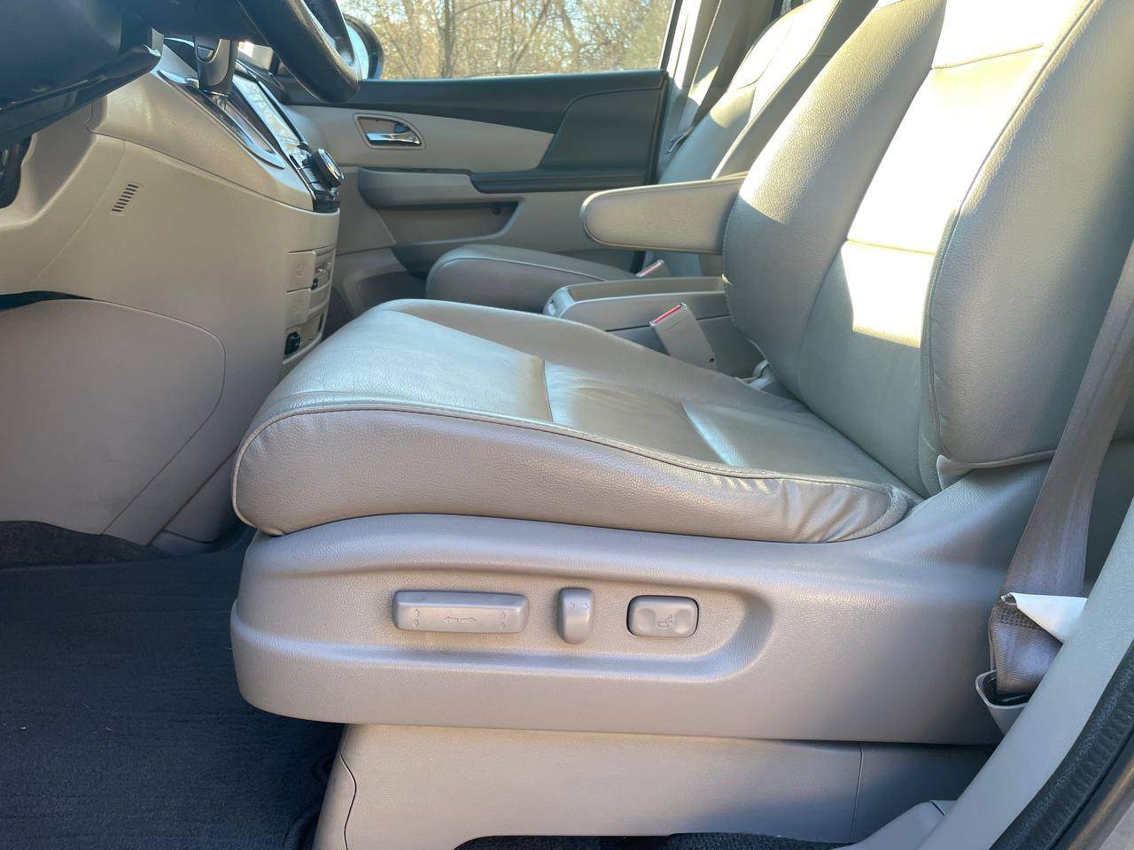 /canadacars/2014-Honda-Odyssey-34977991297487443.jpg