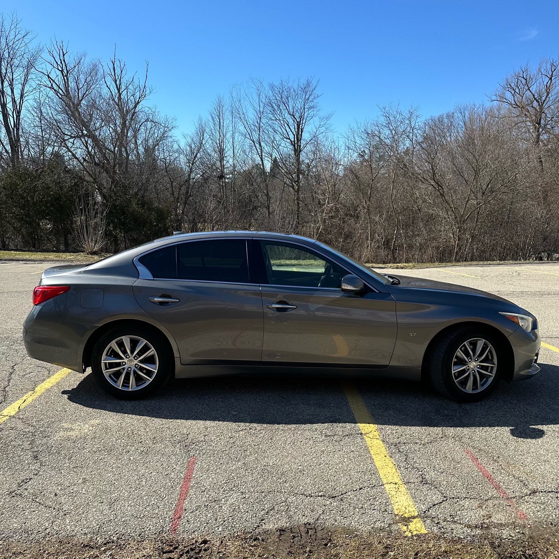 /canadacars/2014-INFINITI-Q50-009884739354721672.jpg