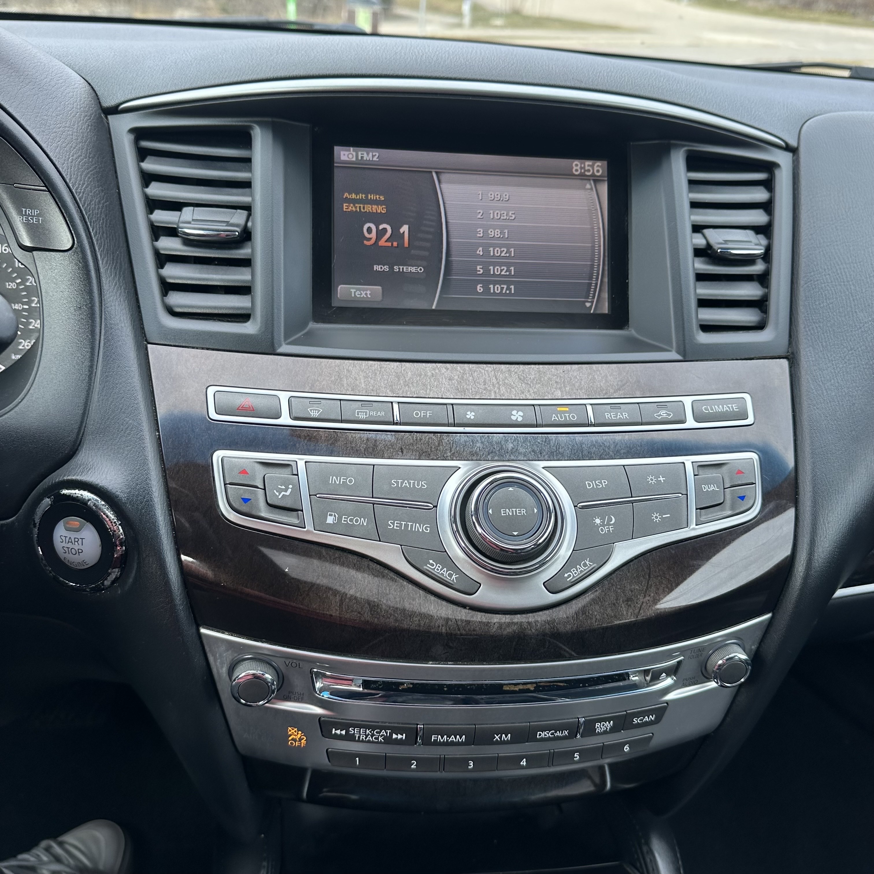 /canadacars/2014-INFINITI-QX60-1323095626410351.jpg