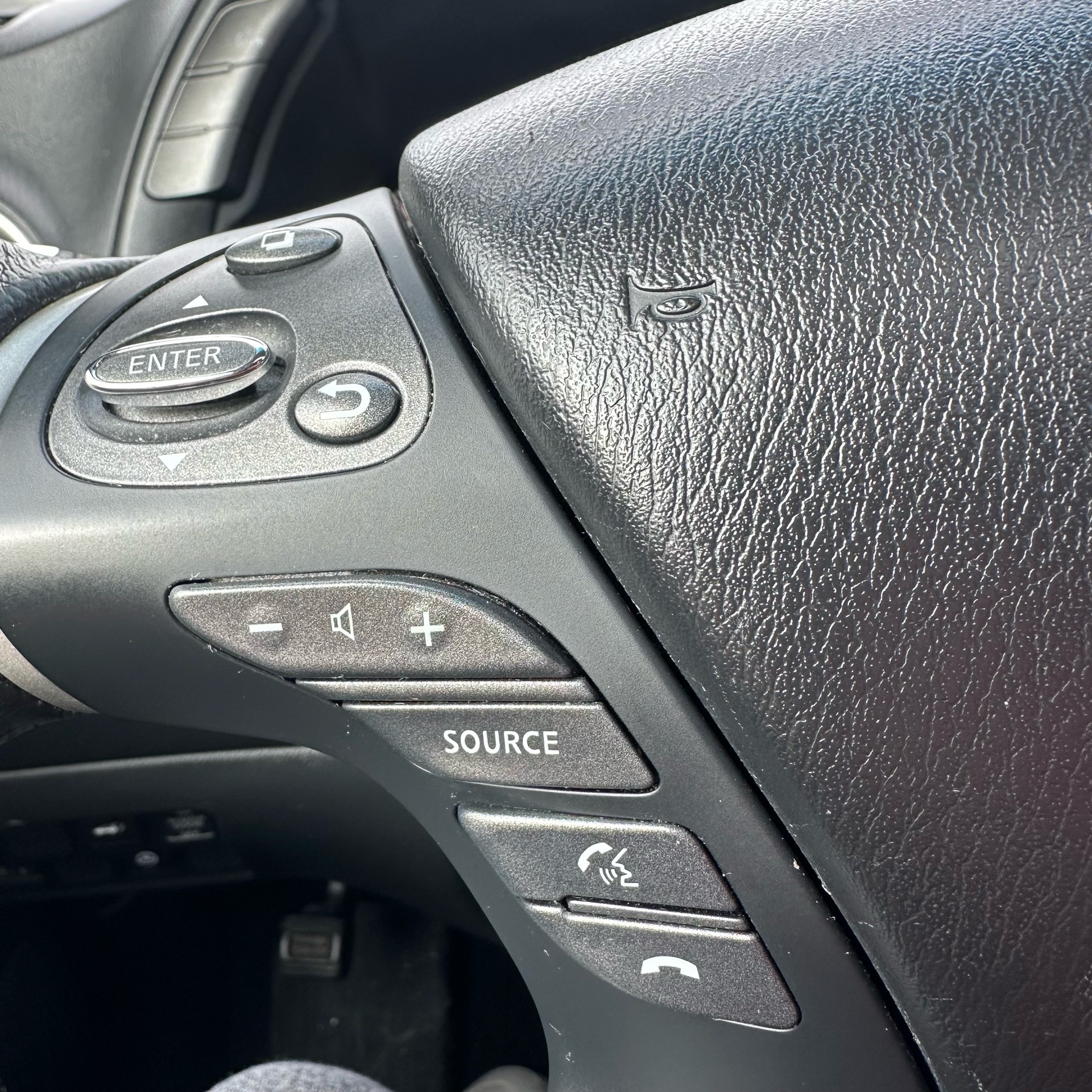 /canadacars/2014-INFINITI-QX60-8683988620992937.jpg