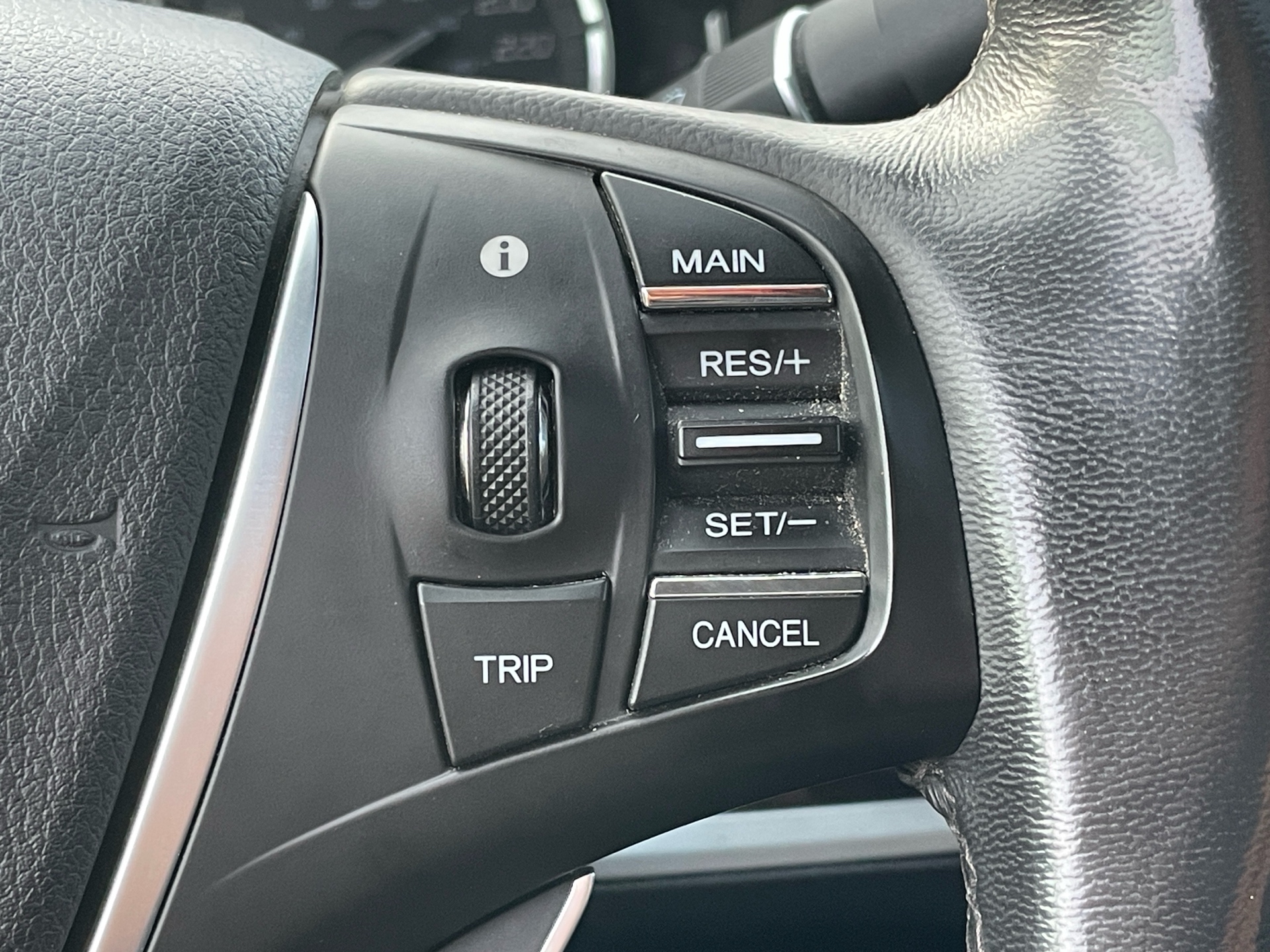 /canadacars/2015-Acura-TLX-2959595914691098.jpg