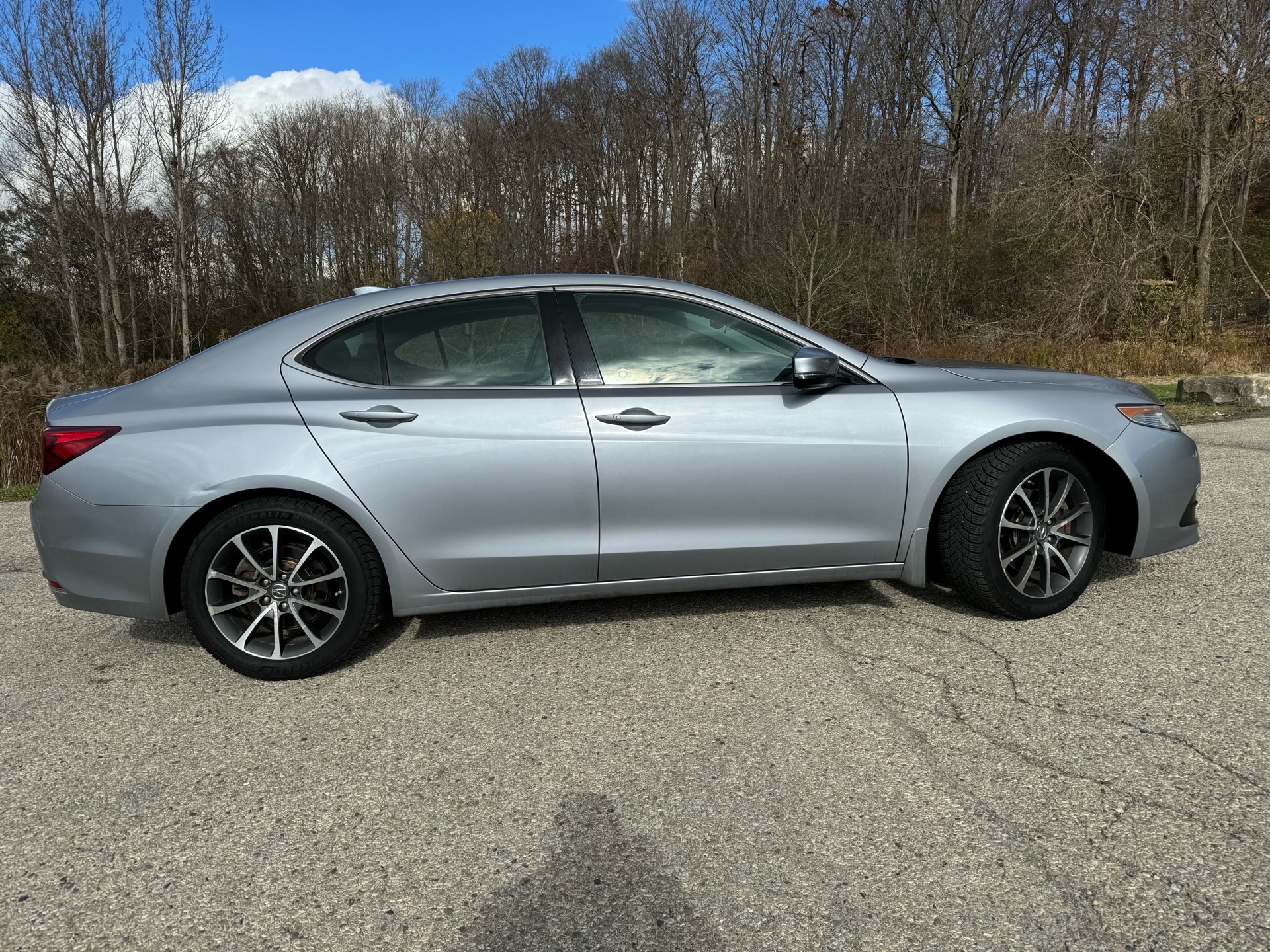 /canadacars/2015-Acura-TLX-8518457805968496.jpg