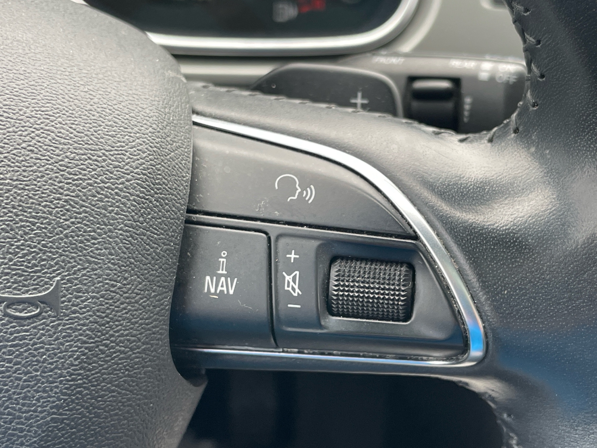 /canadacars/2015-Audi-Q7-2635268168514211.jpg
