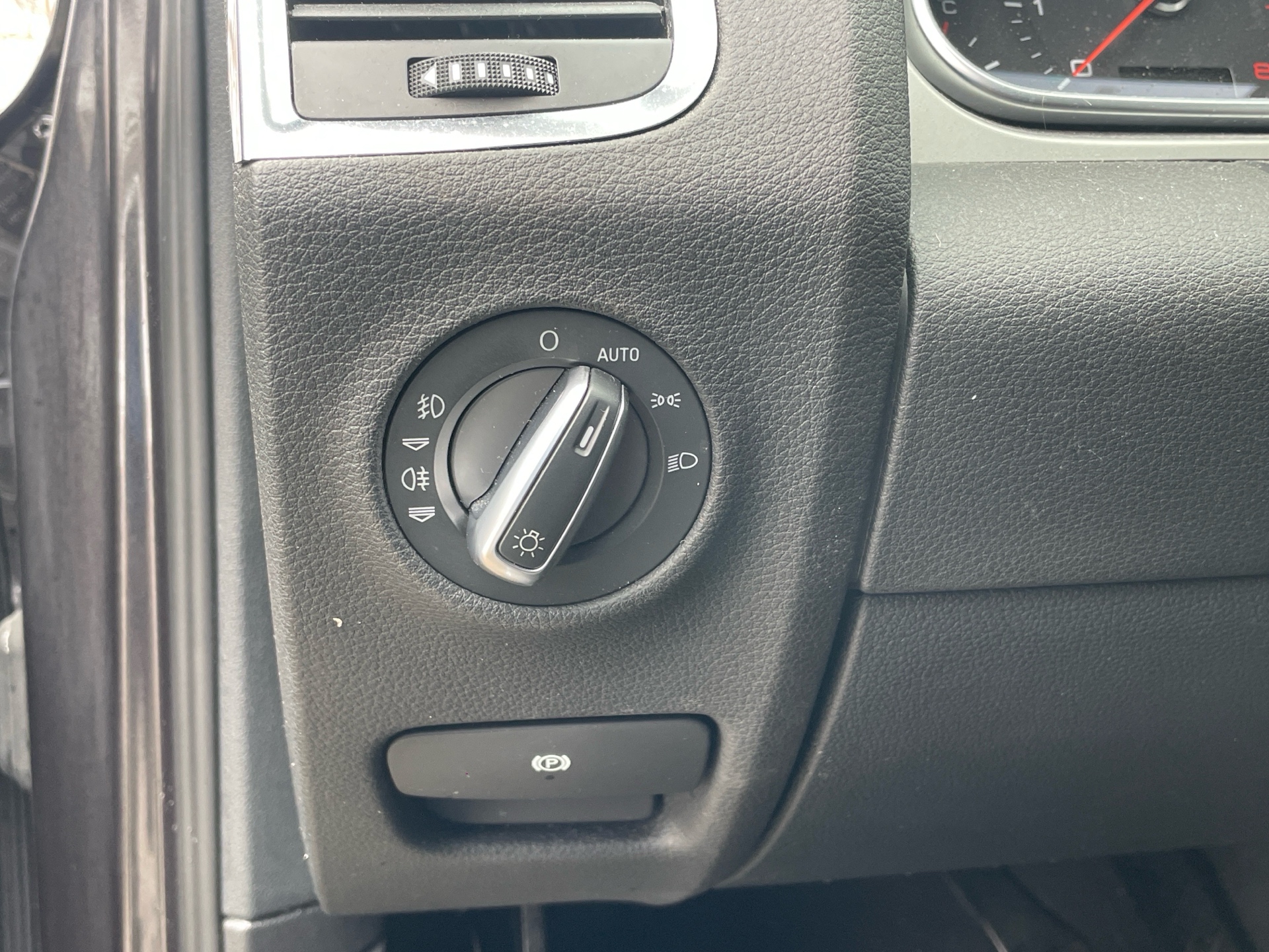 /canadacars/2015-Audi-Q7-40487155723650425.jpg