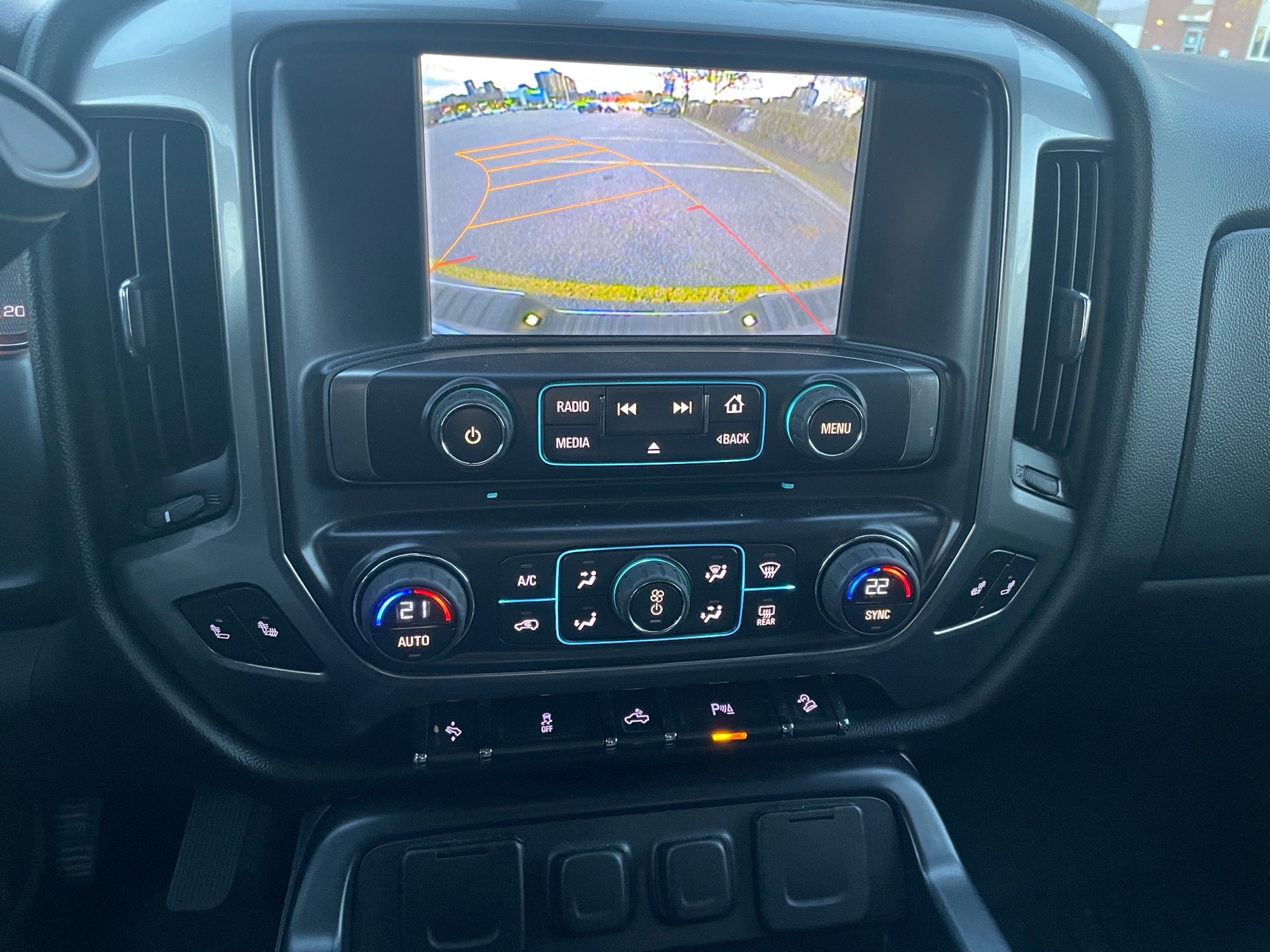 /canadacars/2015-Chevrolet-Silverado1500-23287219387361424.jpg