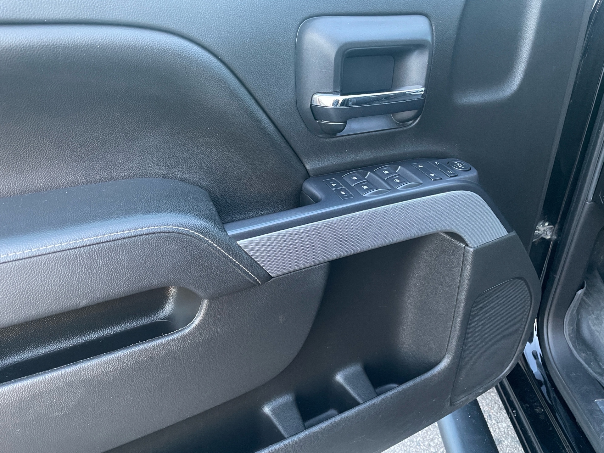 /canadacars/2015-Chevrolet-Silverado1500-6562796488531404.jpg