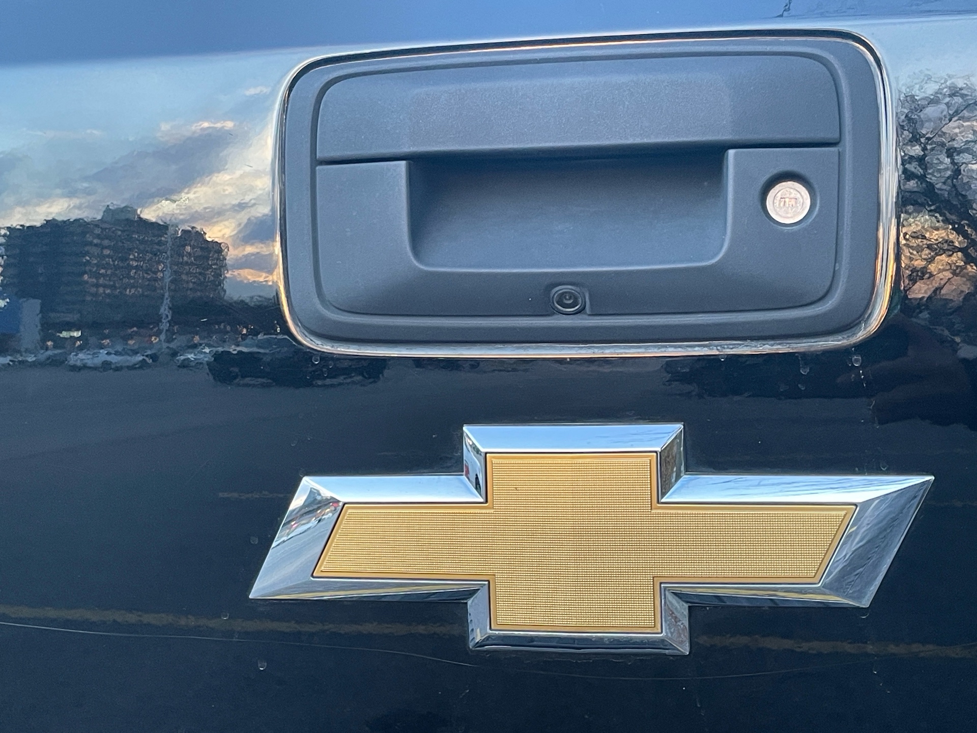 /canadacars/2015-Chevrolet-Silverado1500-8256275432077194.jpg