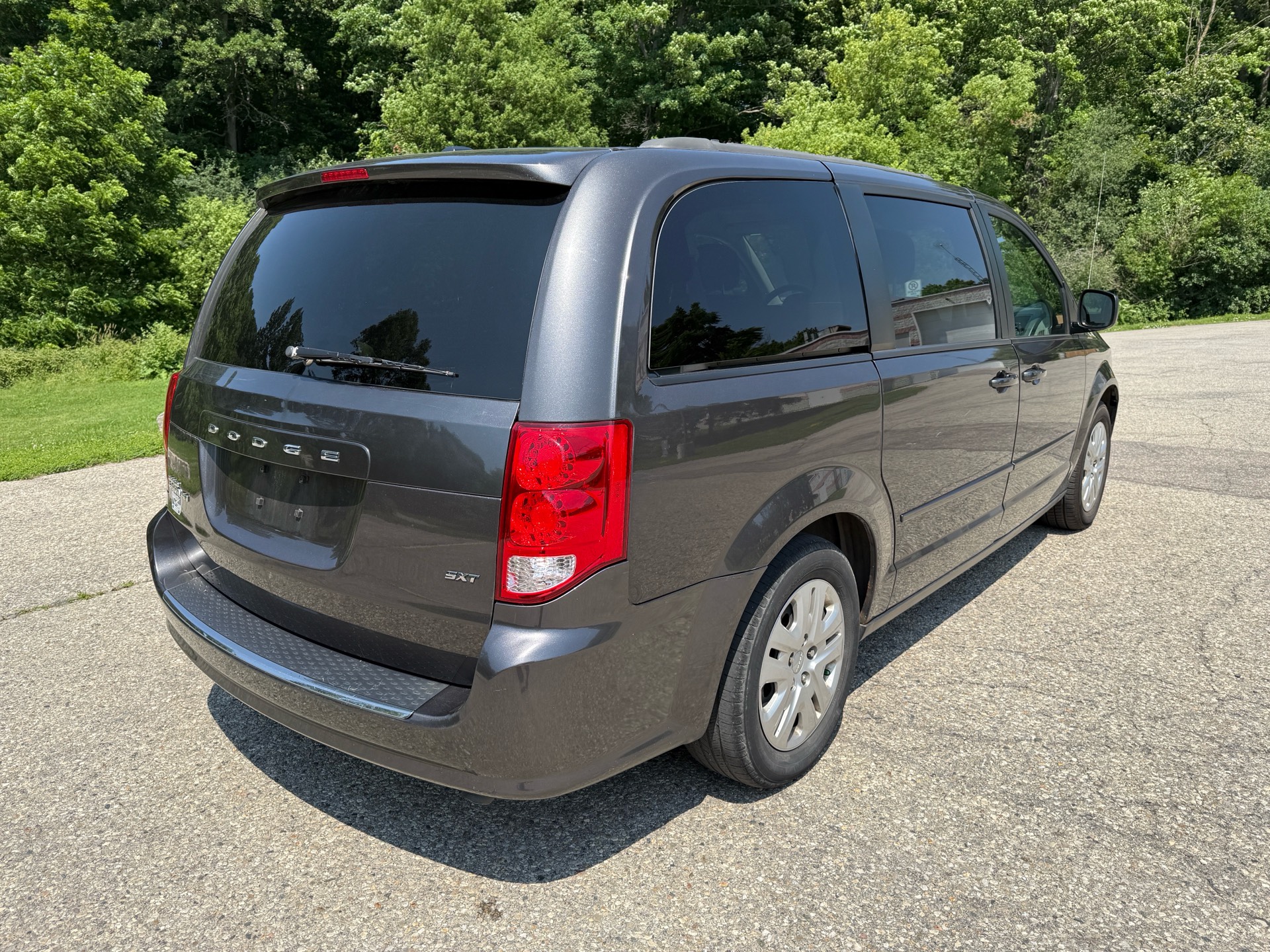 /canadacars/2015-Dodge-GrandCaravan-08558085045420305.jpg