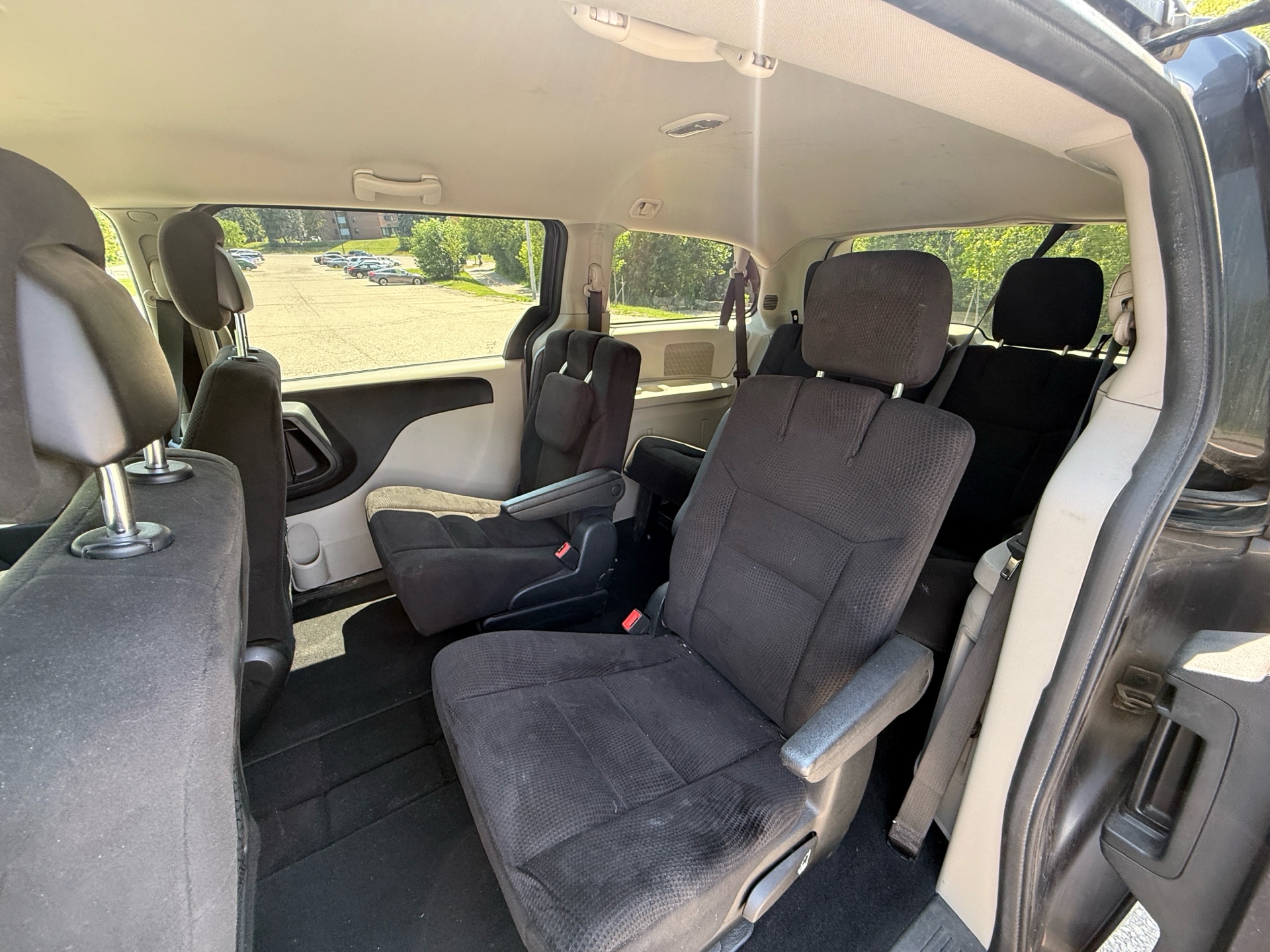 /canadacars/2015-Dodge-GrandCaravan-8964715607524947.jpg