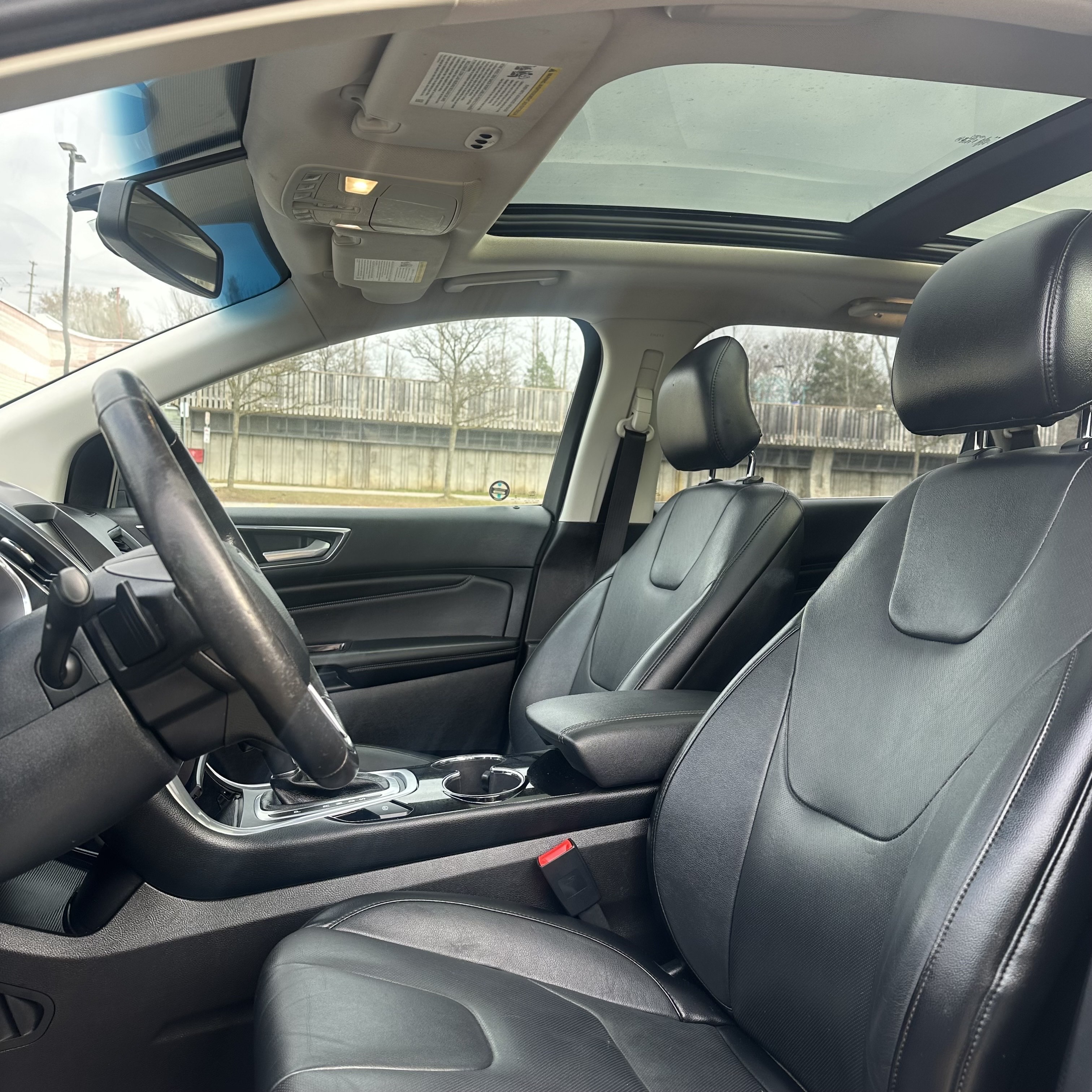 /canadacars/2015-Ford-Edge-2445988512750199.jpg