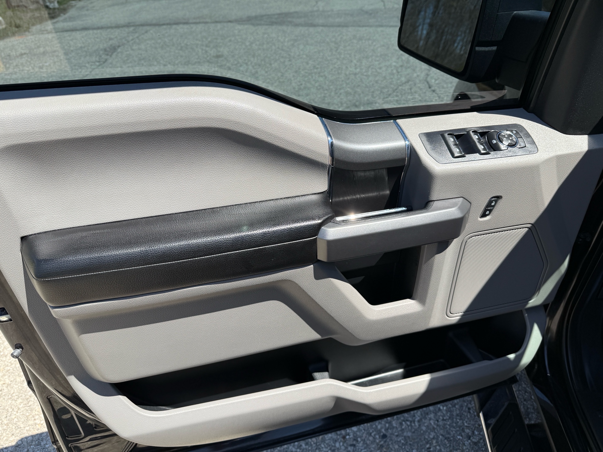 /canadacars/2015-Ford-F-150-3254863869465061.jpg