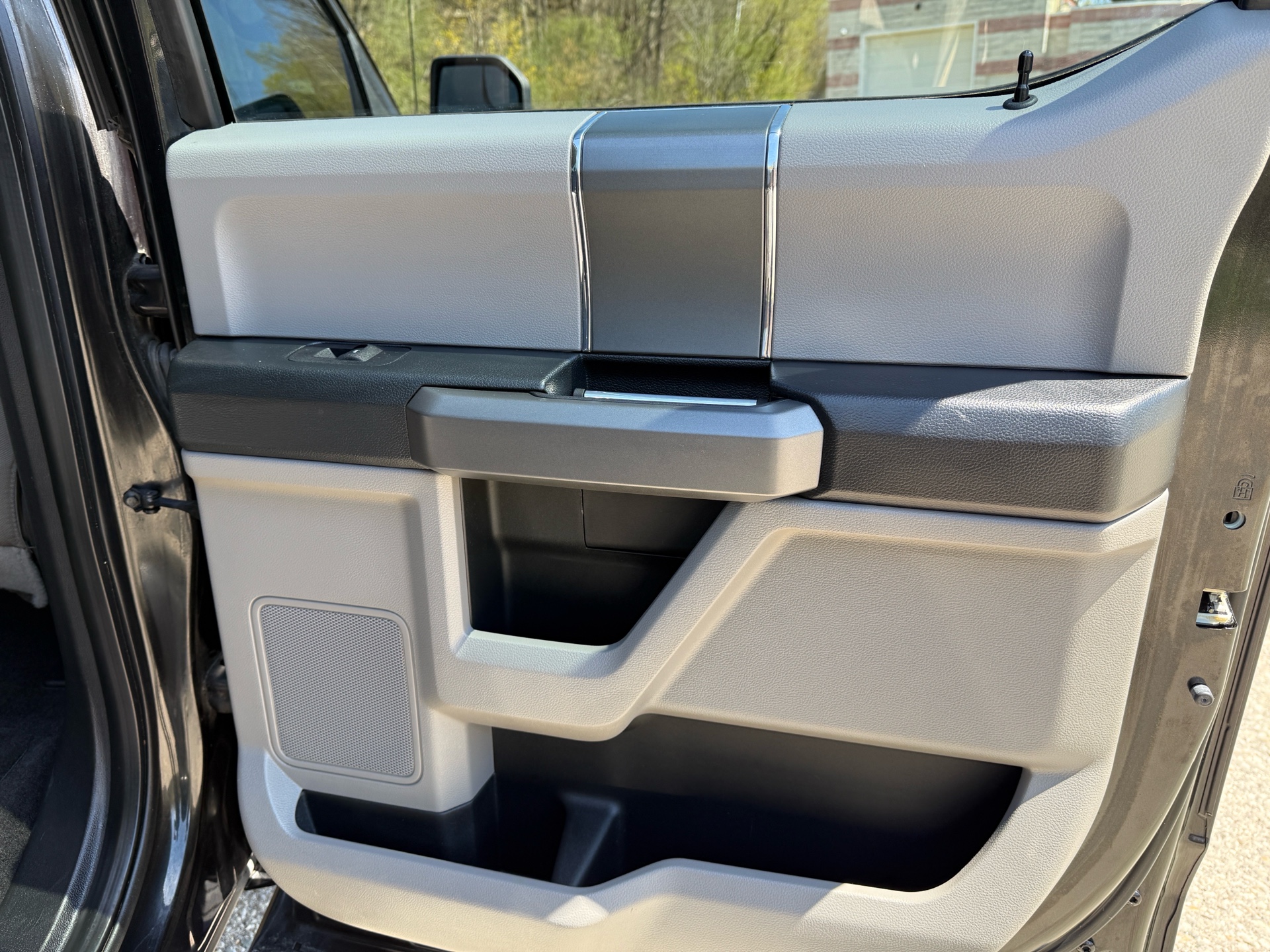 /canadacars/2015-Ford-F-150-7060090102281578.jpg