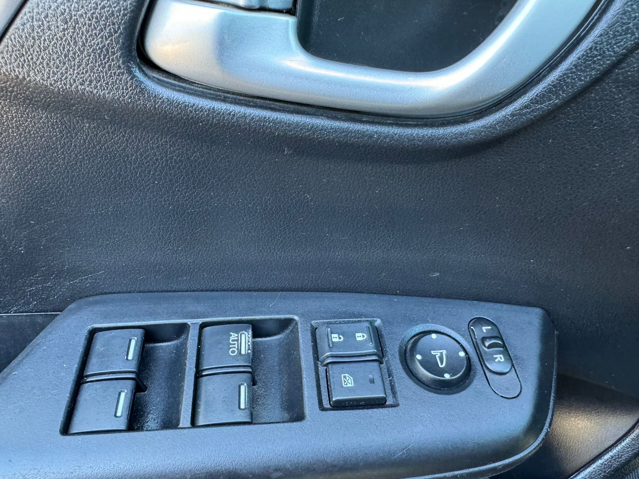 /canadacars/2015-Honda-Civic-20588328753272322.jpg