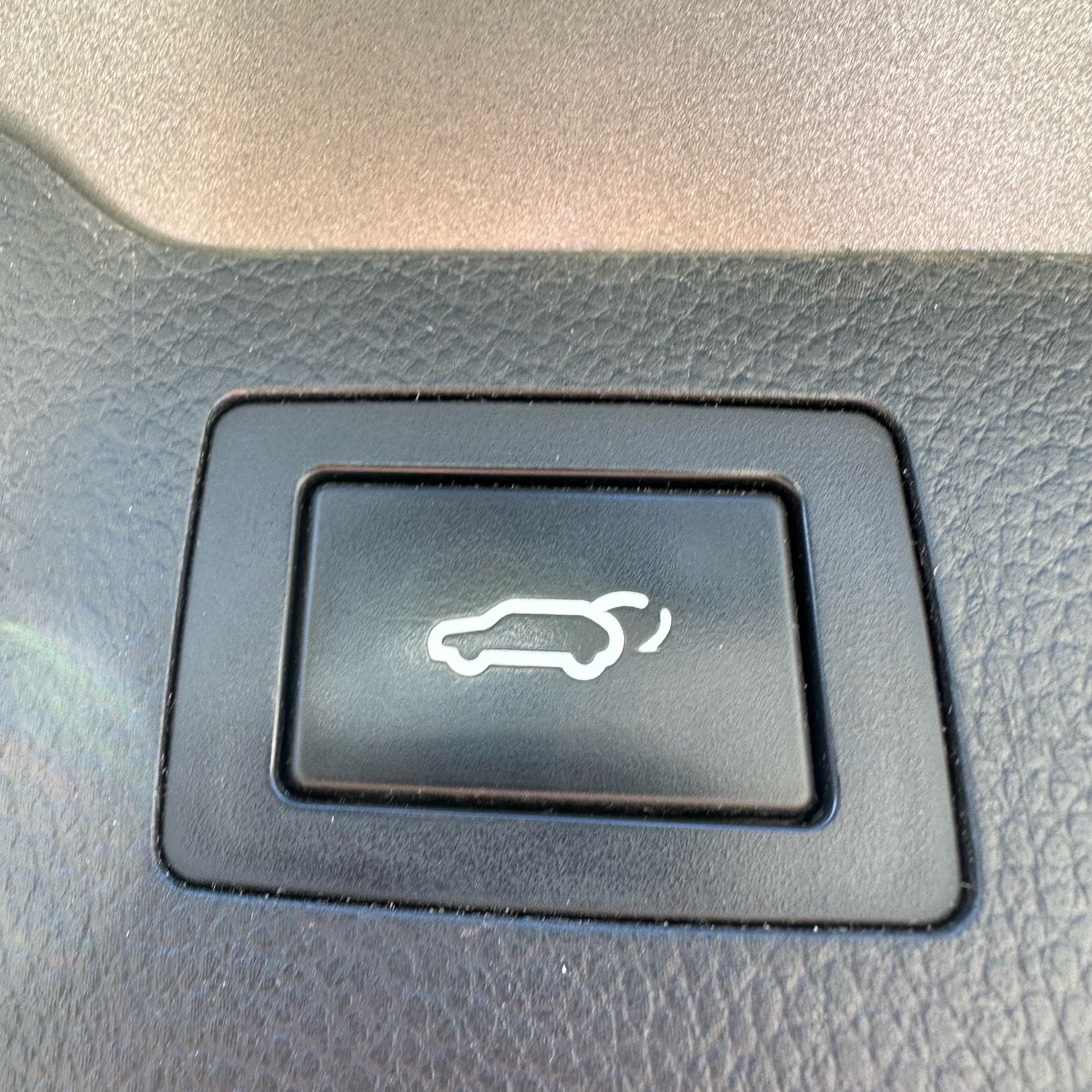 /canadacars/2015-Hyundai-SantaFe-6879322522925639.jpg
