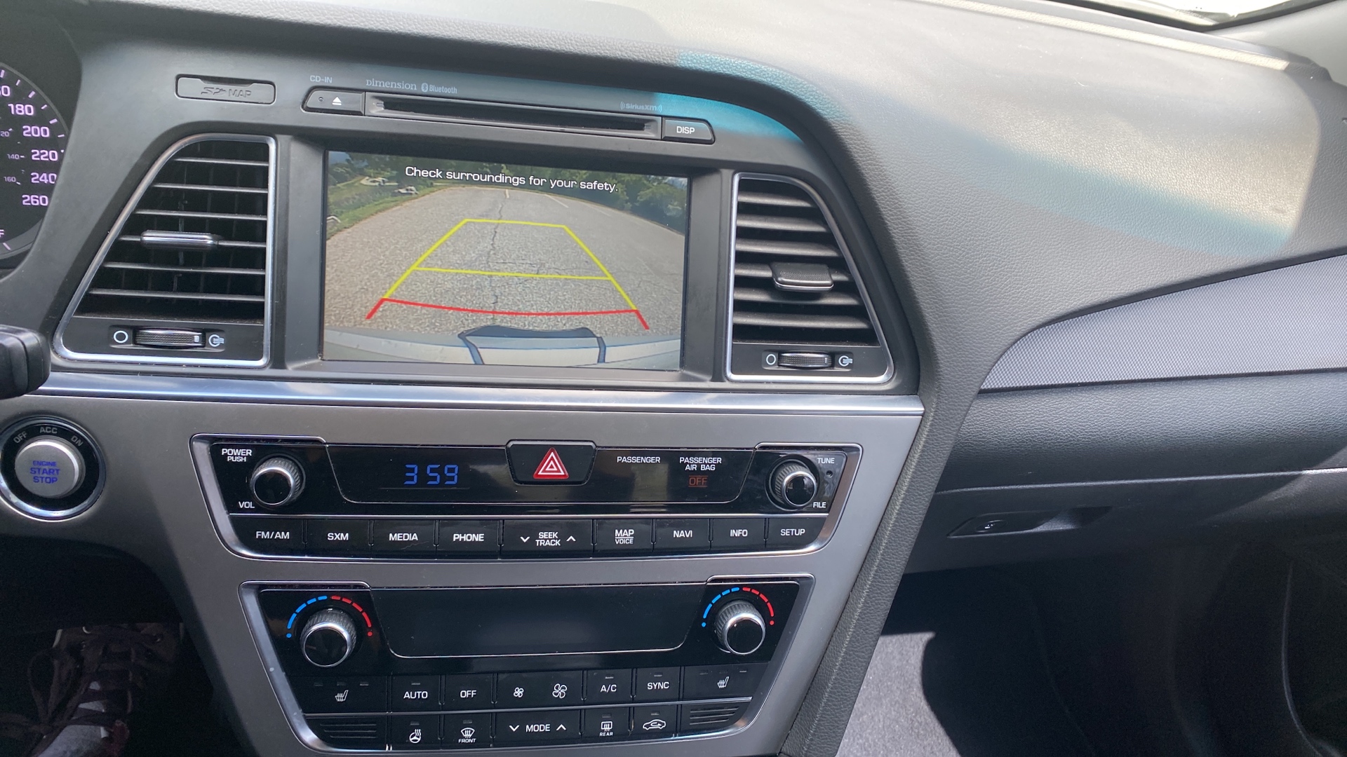 /canadacars/2015-Hyundai-Sonata-10343766960734047.jpg