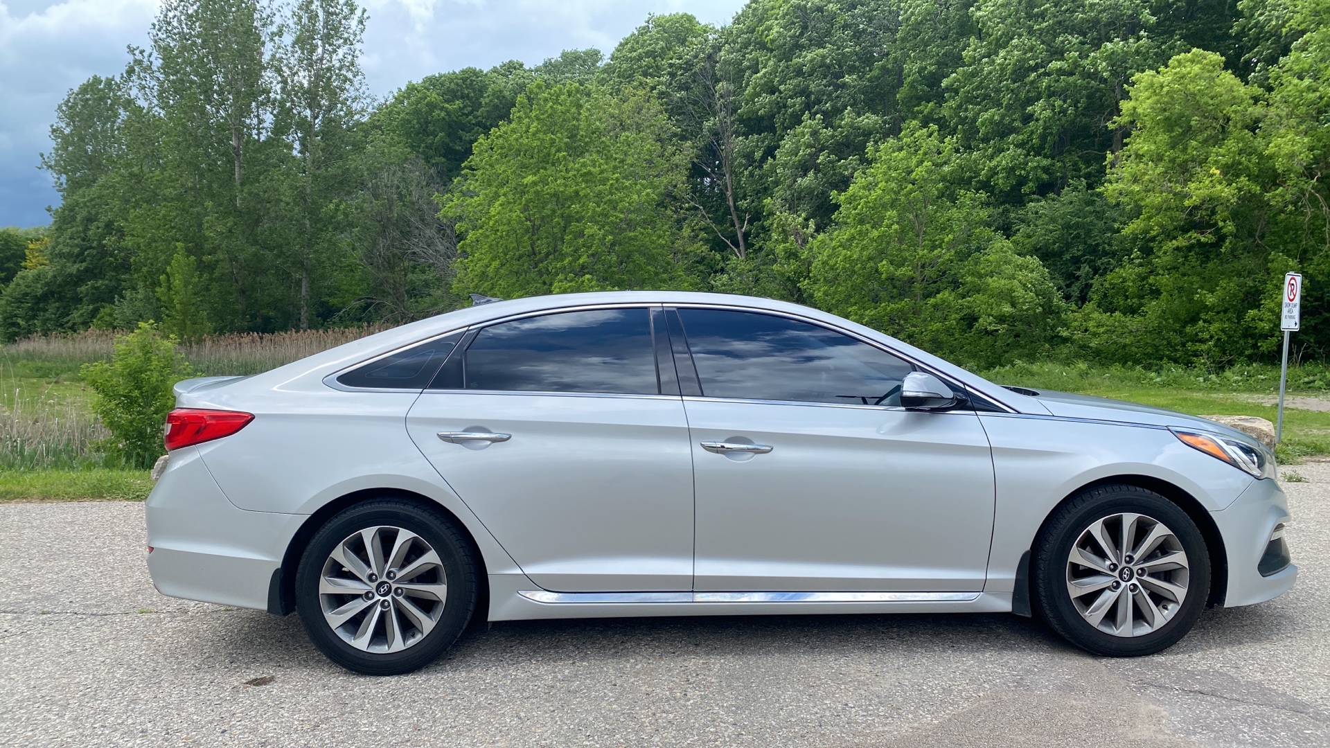 /canadacars/2015-Hyundai-Sonata-36057758585900745.jpg