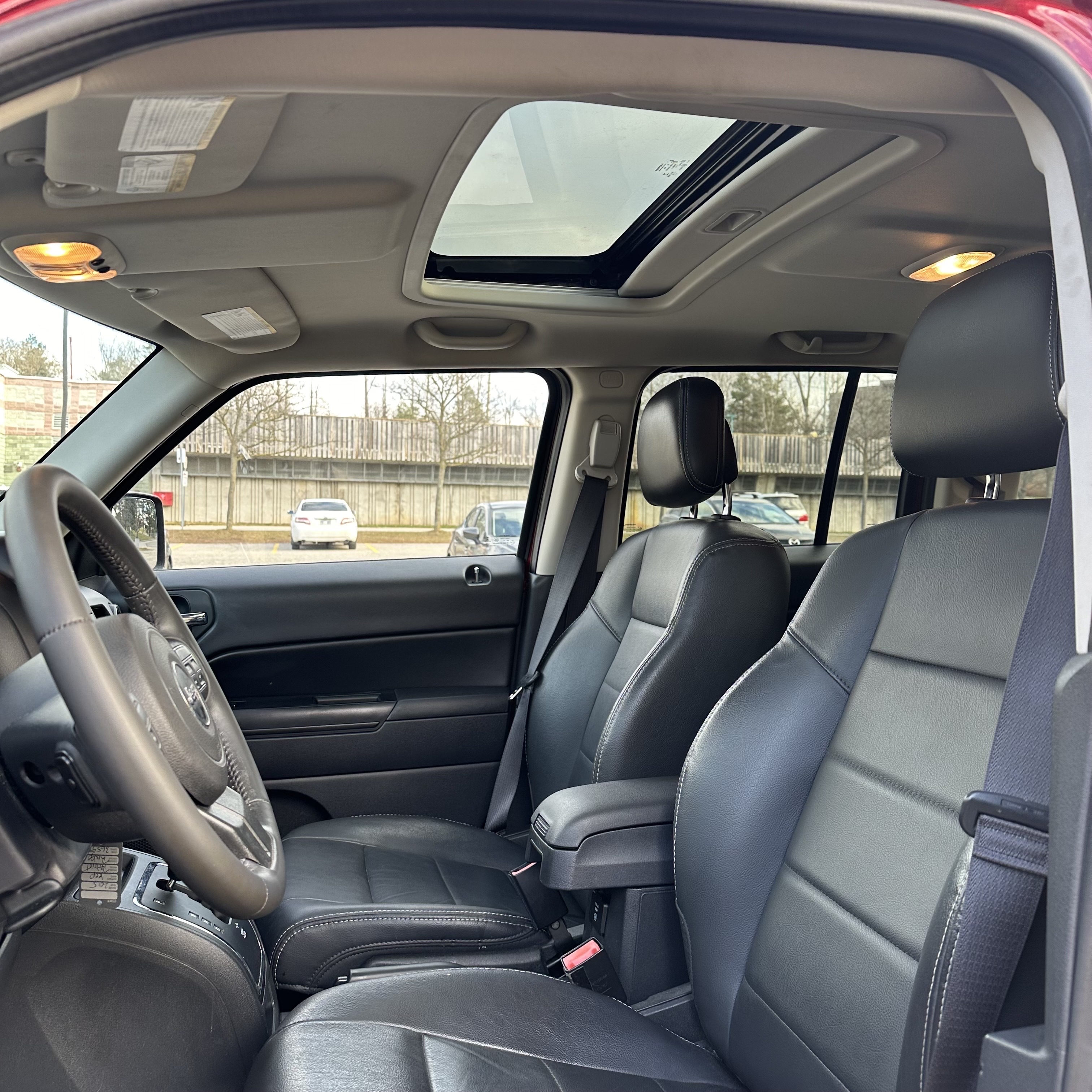 /canadacars/2015-Jeep-Patriot-07240693812986865.jpg