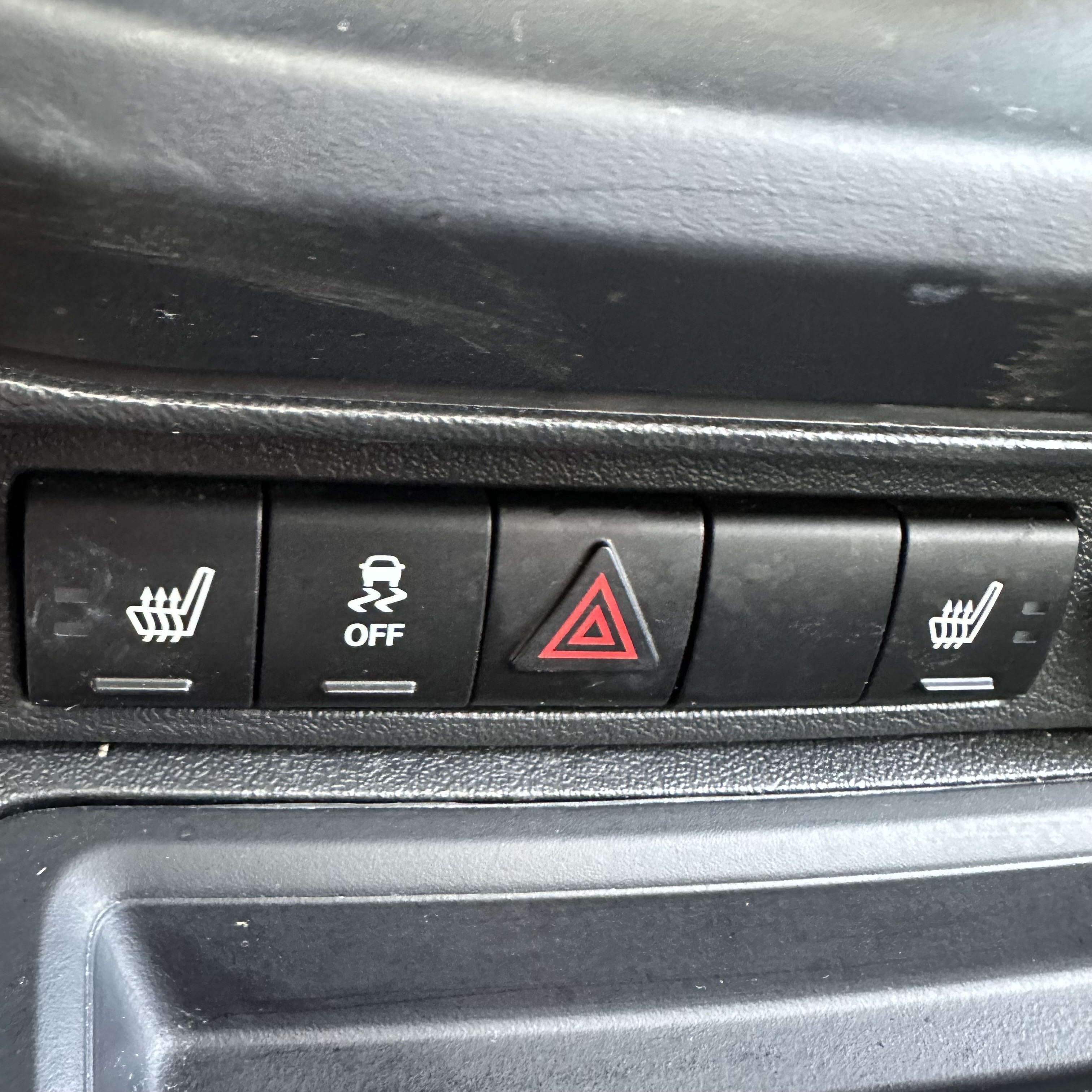 /canadacars/2015-Jeep-Patriot-1193653790910878.jpg