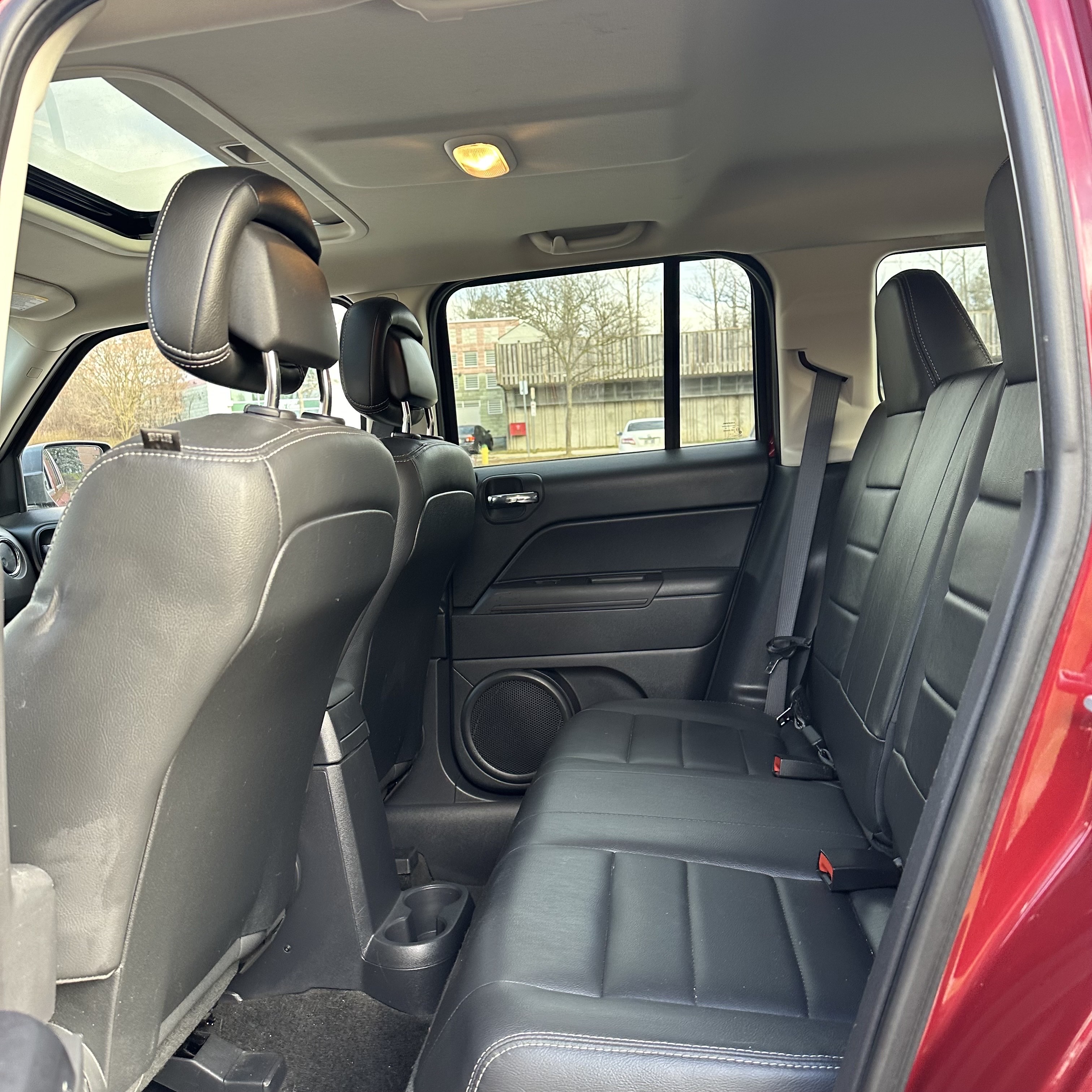 /canadacars/2015-Jeep-Patriot-15951959318832842.jpg